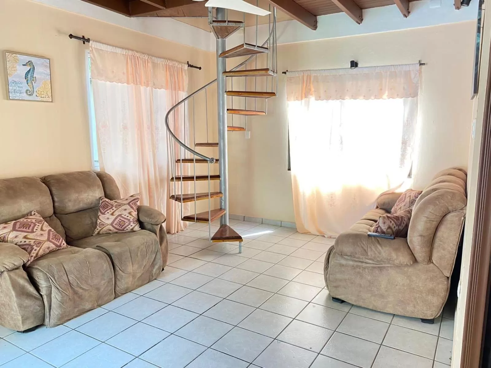 Living room, Seating Area in Hotel Beachfront Vista Hermosa