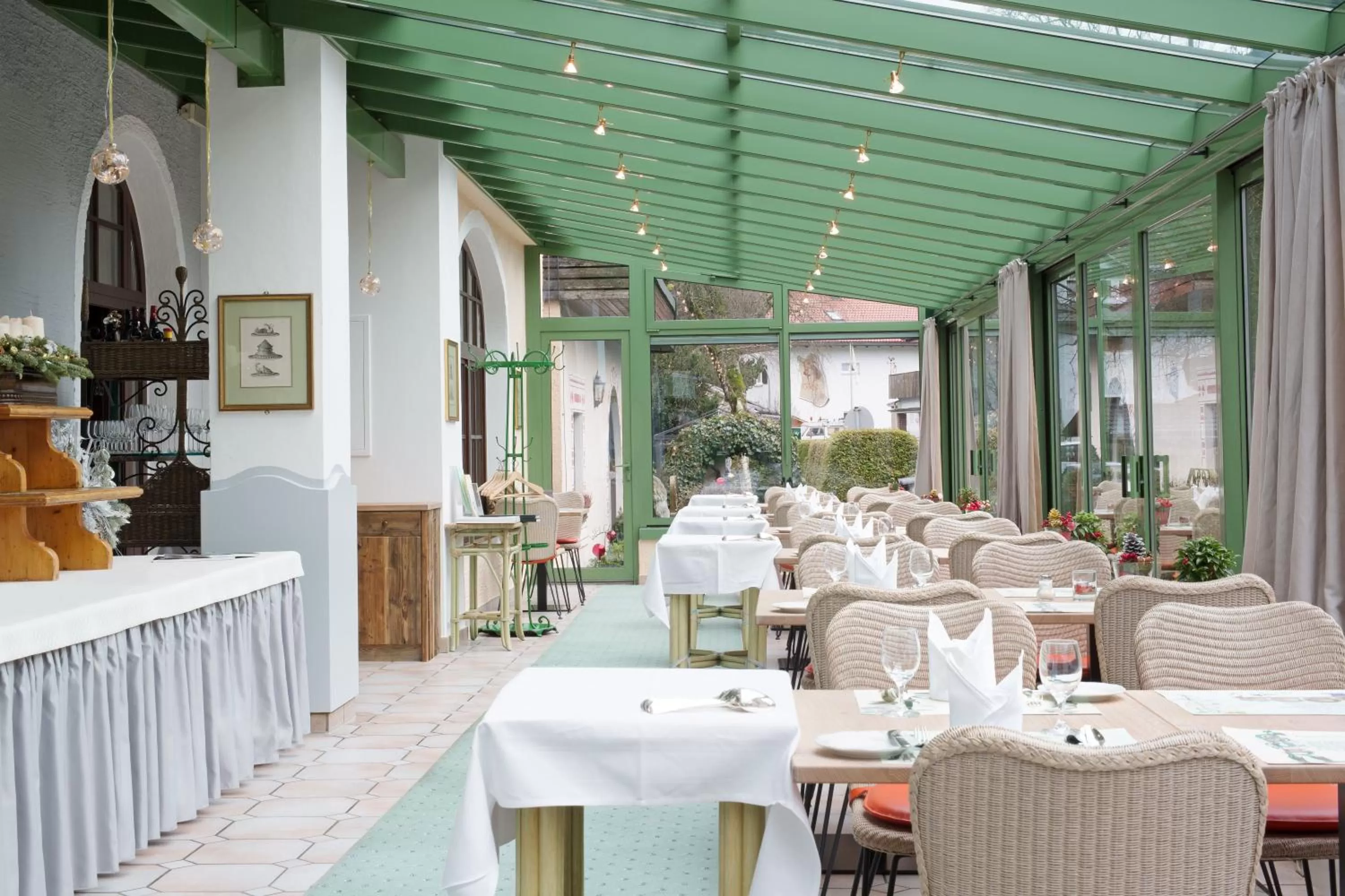 Buffet breakfast in Reindl's Partenkirchener Hof