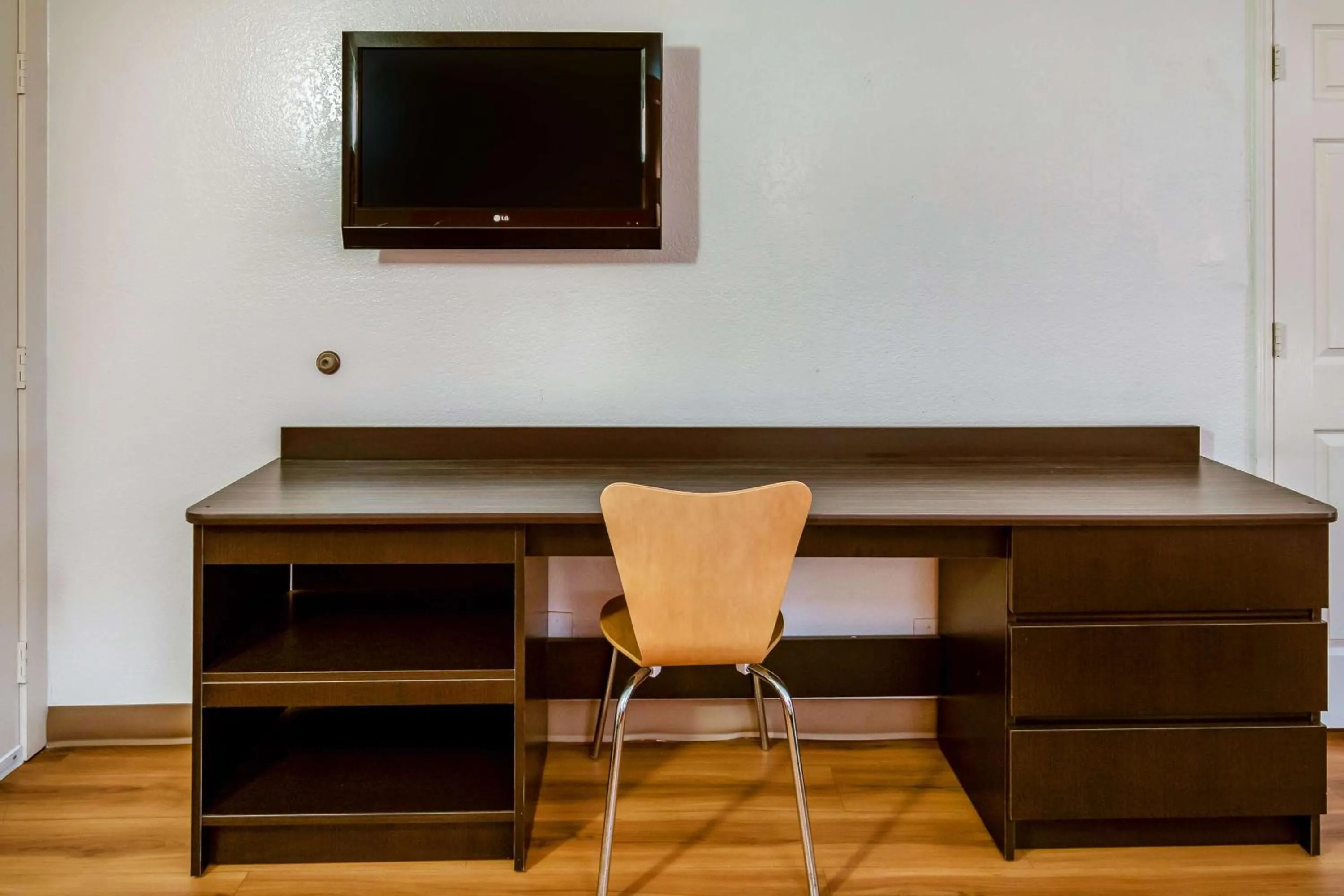 TV and multimedia in Motel 6-Euless, TX - DFW West