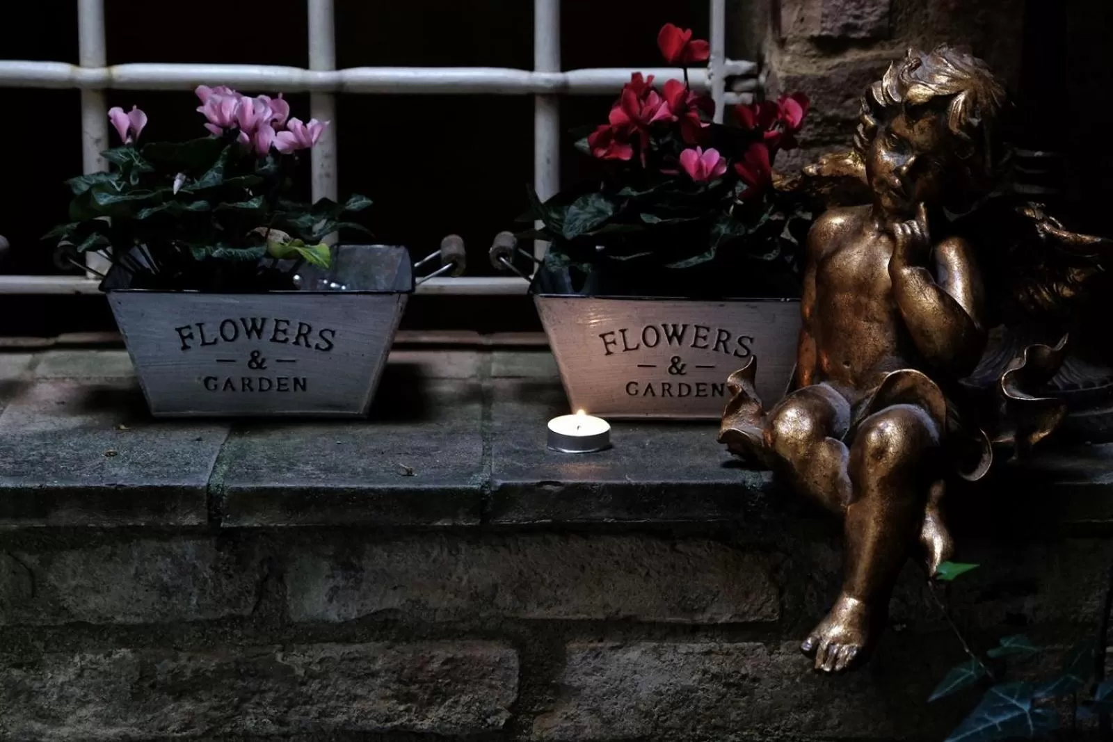 Decorative detail in TORRE GIARDINO SEGRETO B&B- Borgo Capitano Collection - Albergo diffuso