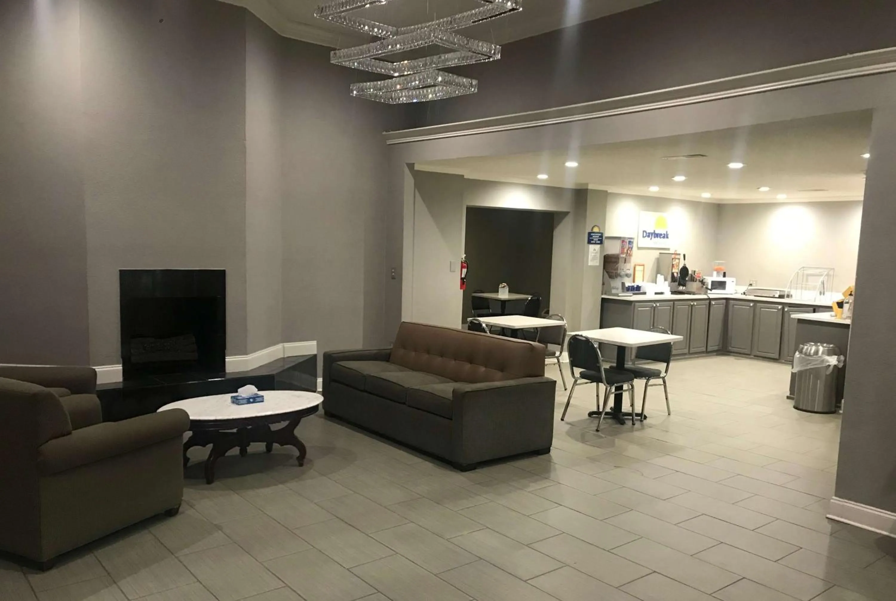 Lobby or reception in Days Inn & Suites by Wyndham Collierville Germantown Area