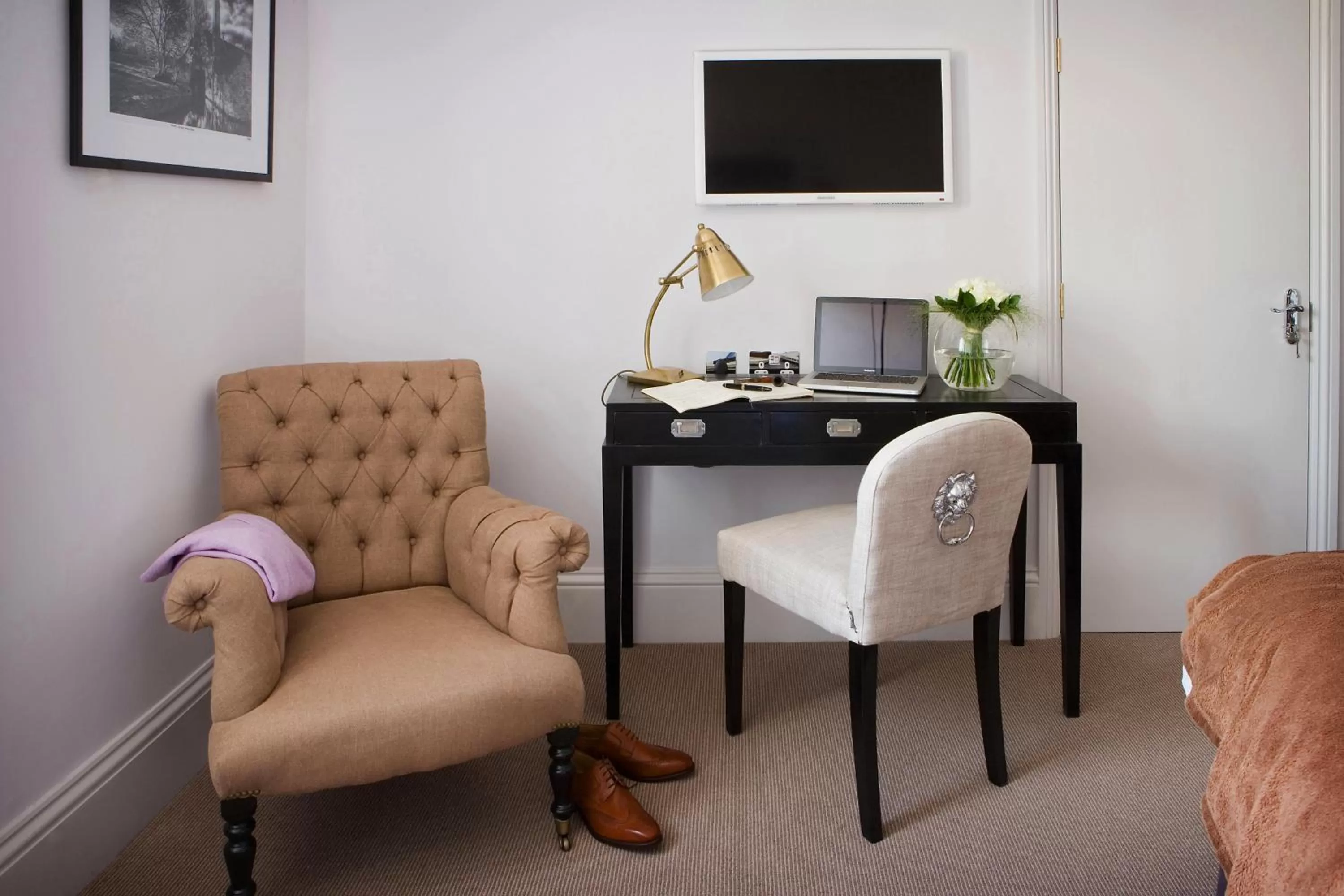 Seating area in Rooms by Bistrot Pierre at The Crescent Inn