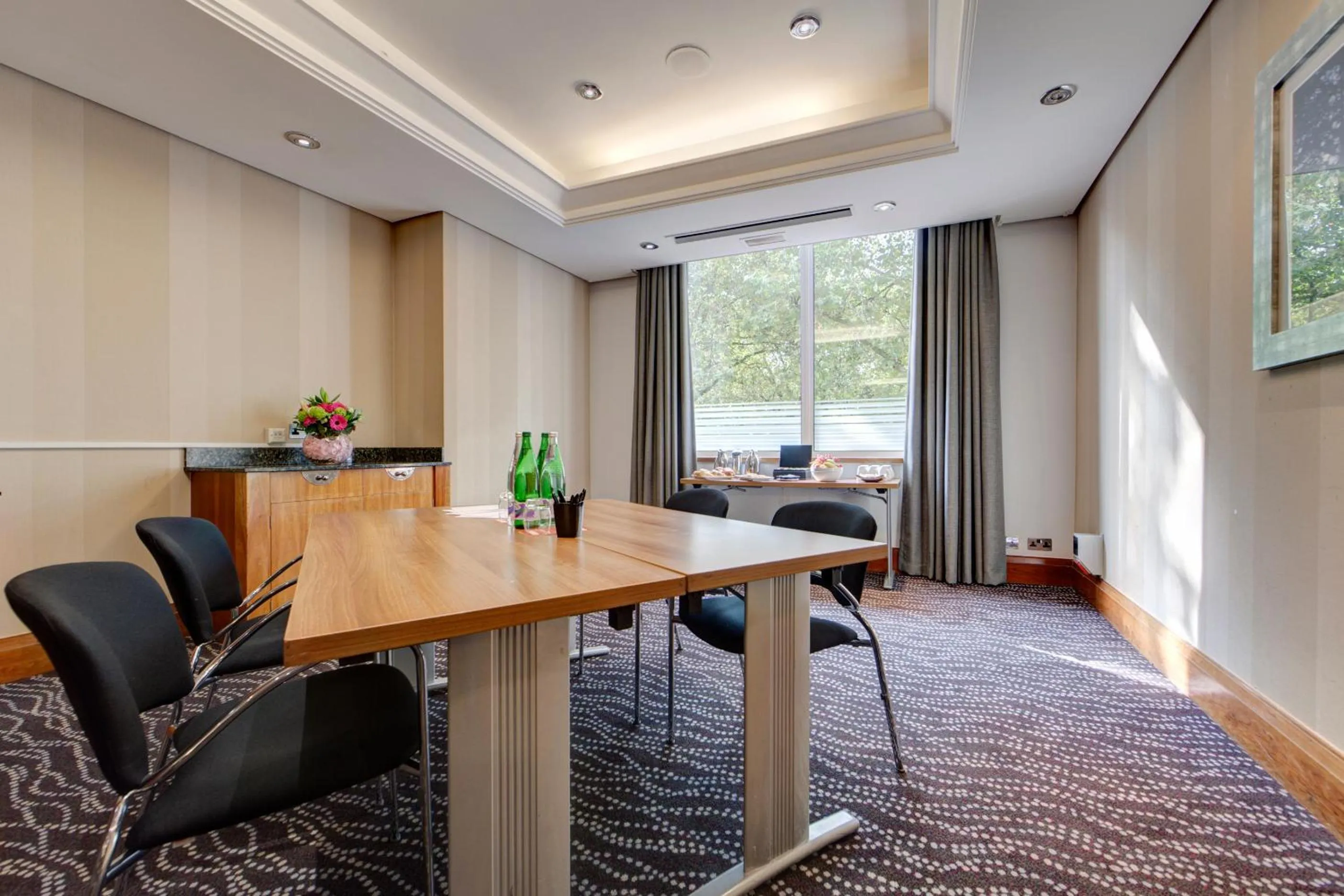 Meeting/conference room in Thistle London Hyde Park Kensington Gardens