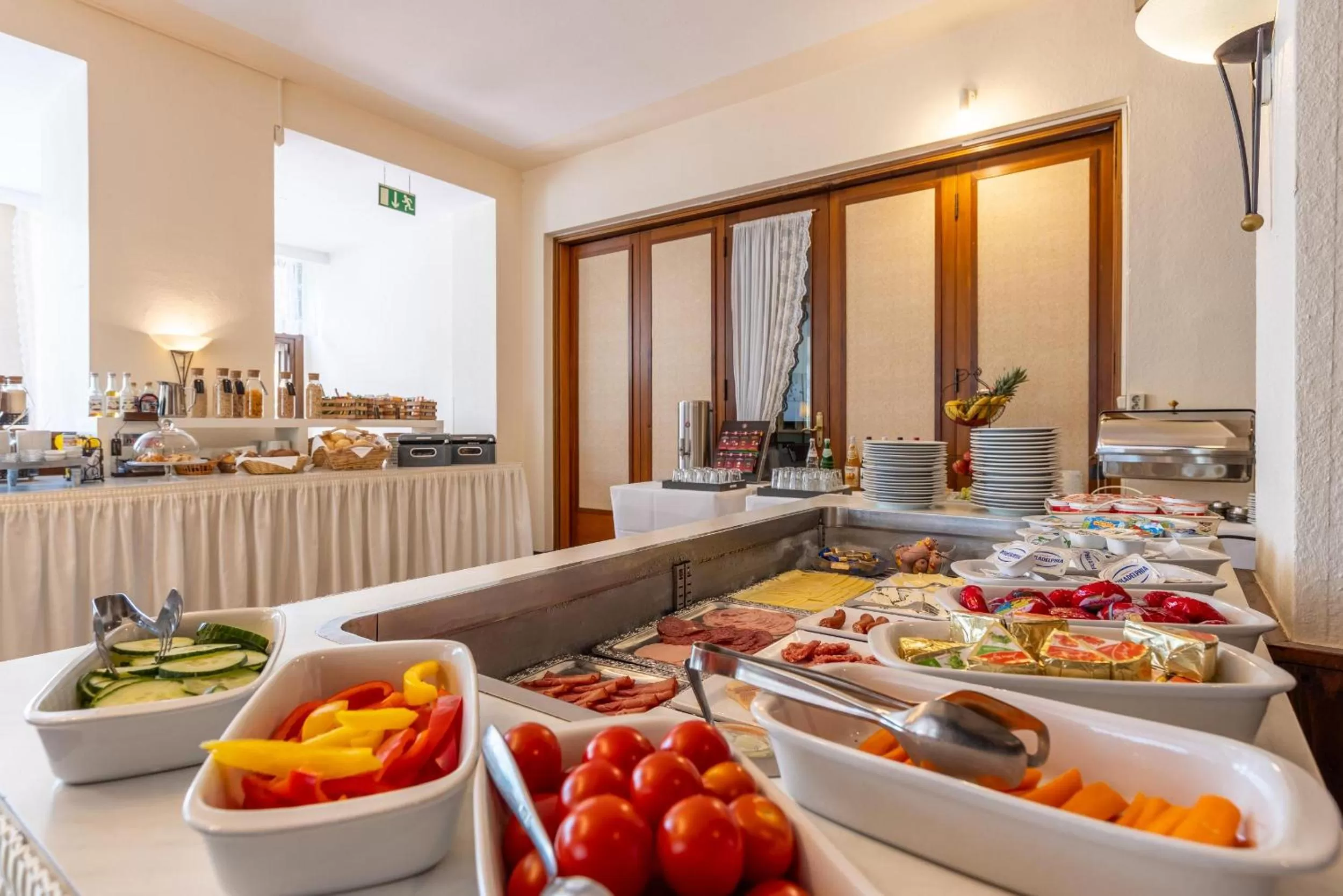 Buffet breakfast in Trip Inn Aschaffenburger Hof