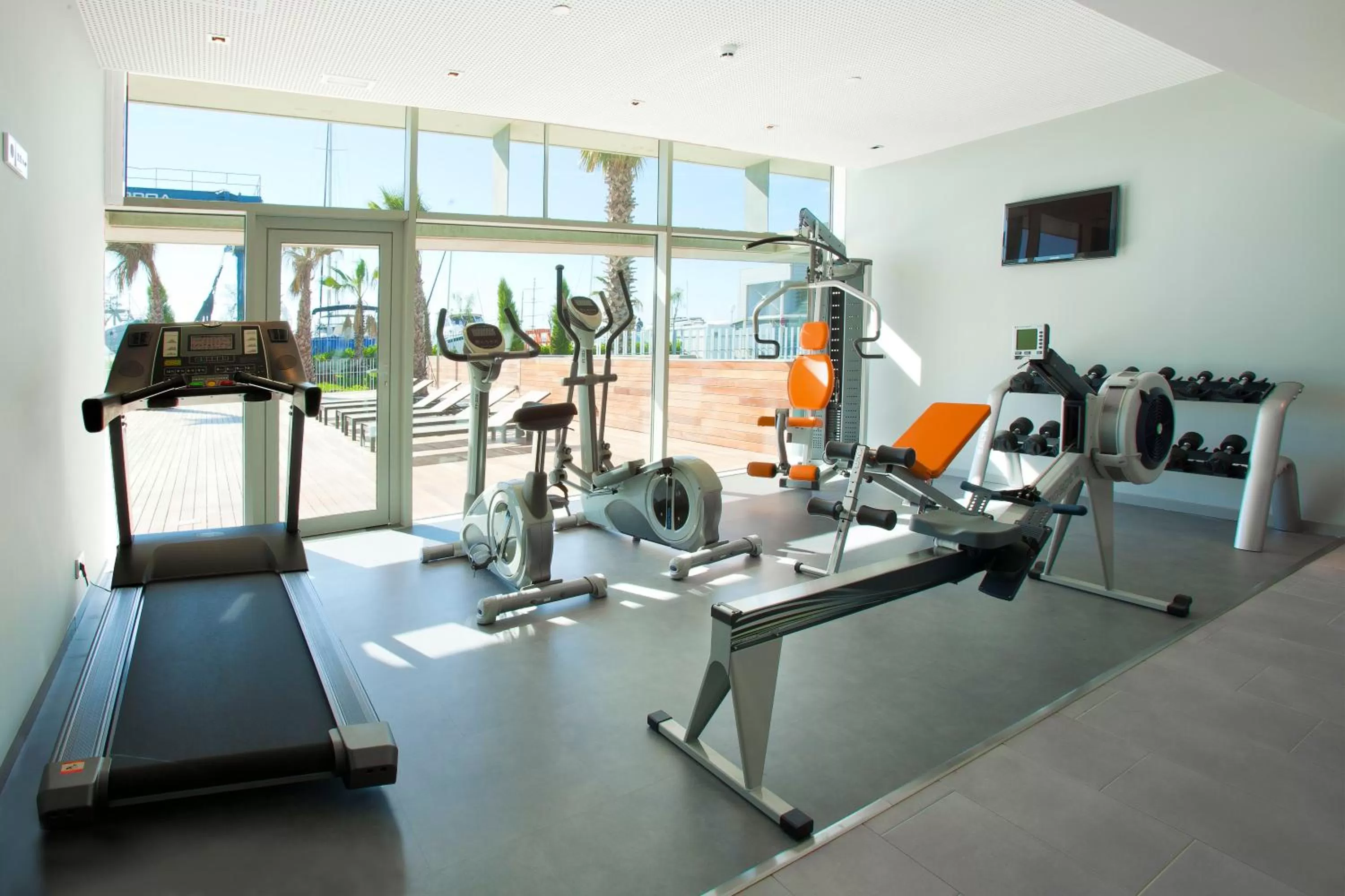 Fitness centre/facilities in Atenea Port Barcelona Mataró