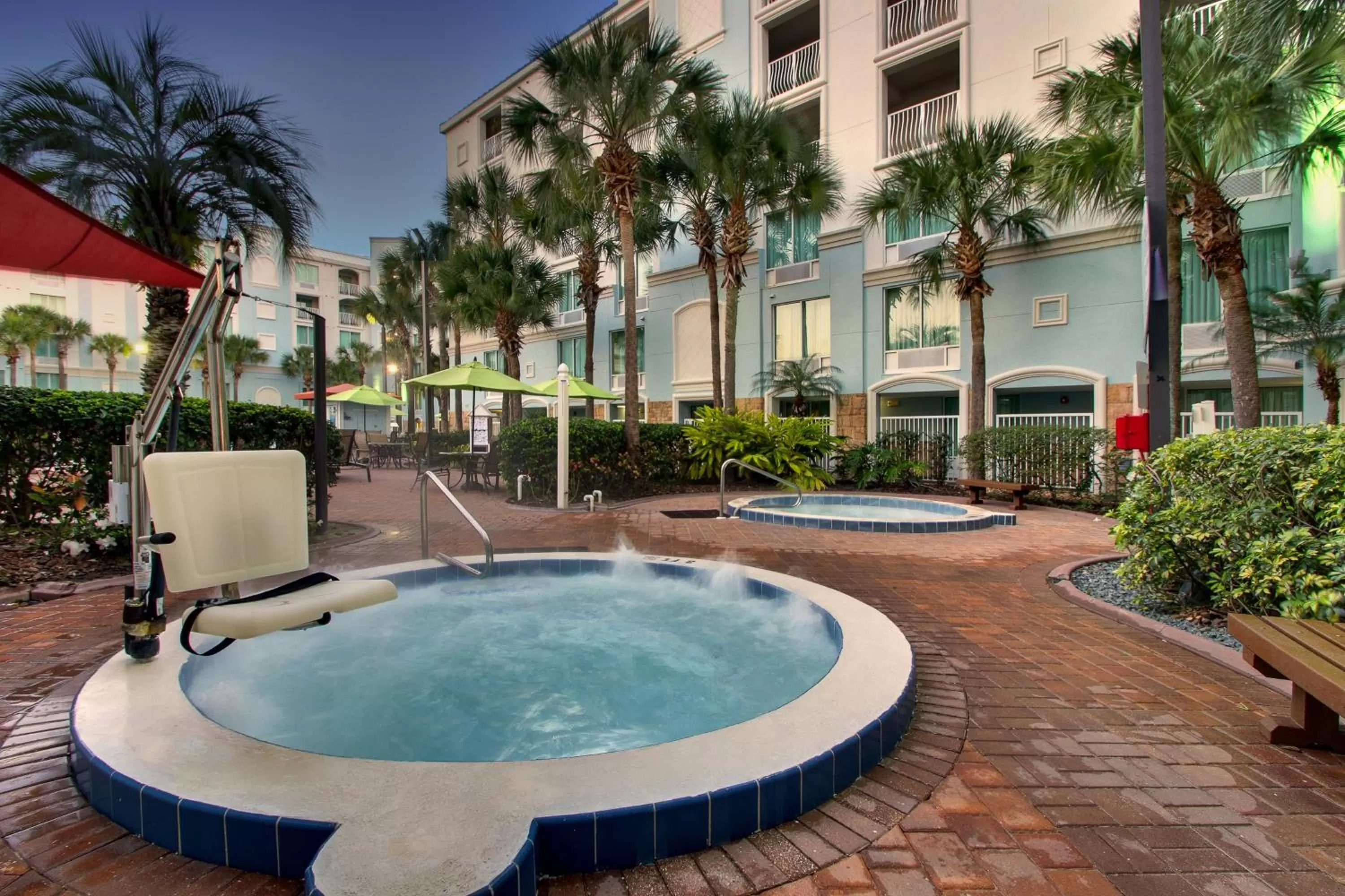 Swimming pool in Holiday Inn Resort Orlando - Lake Buena Vista by IHG