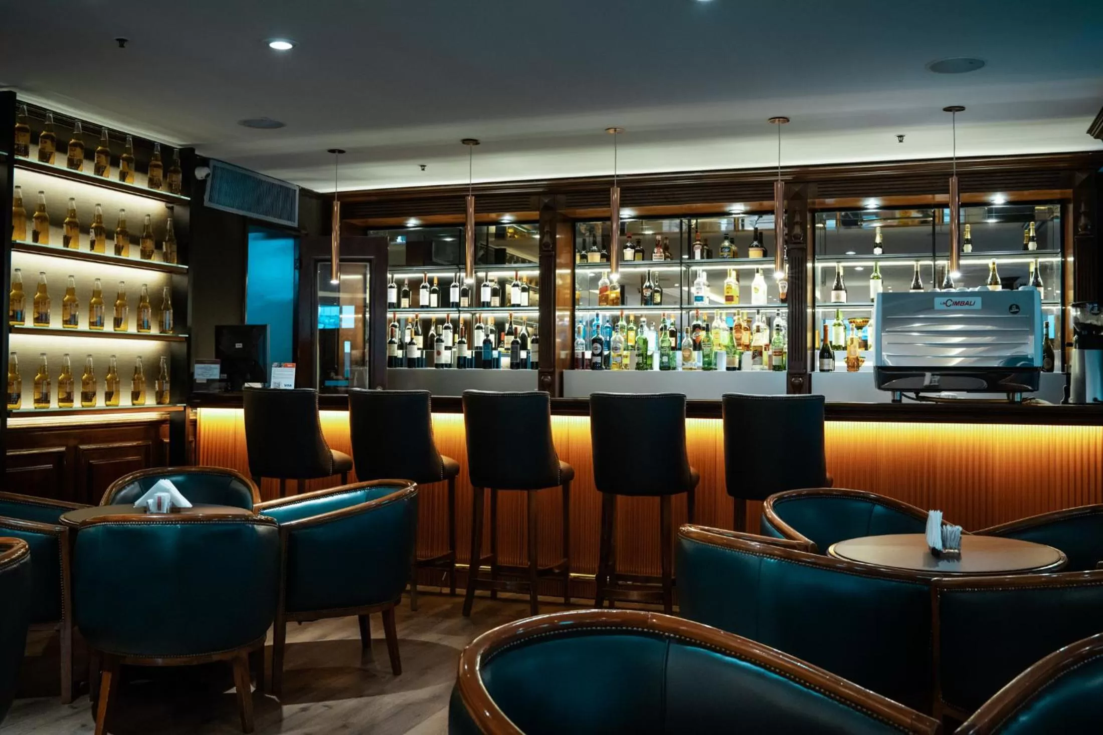 Restaurant/places to eat in Amérian Buenos Aires