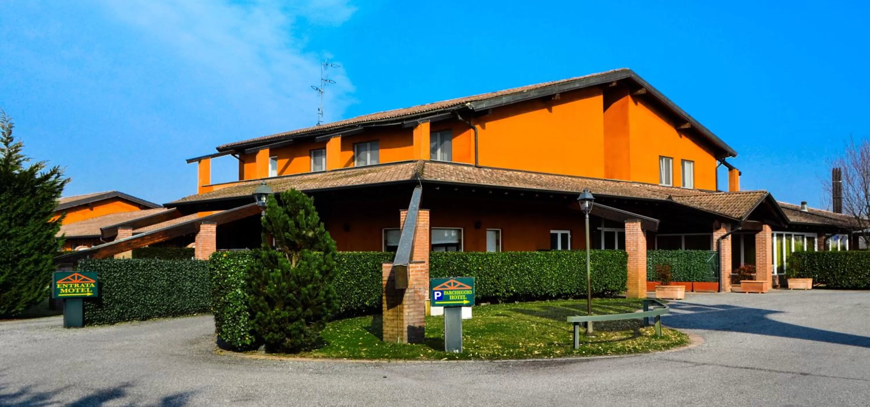 Property building in Hotel Don Carlo