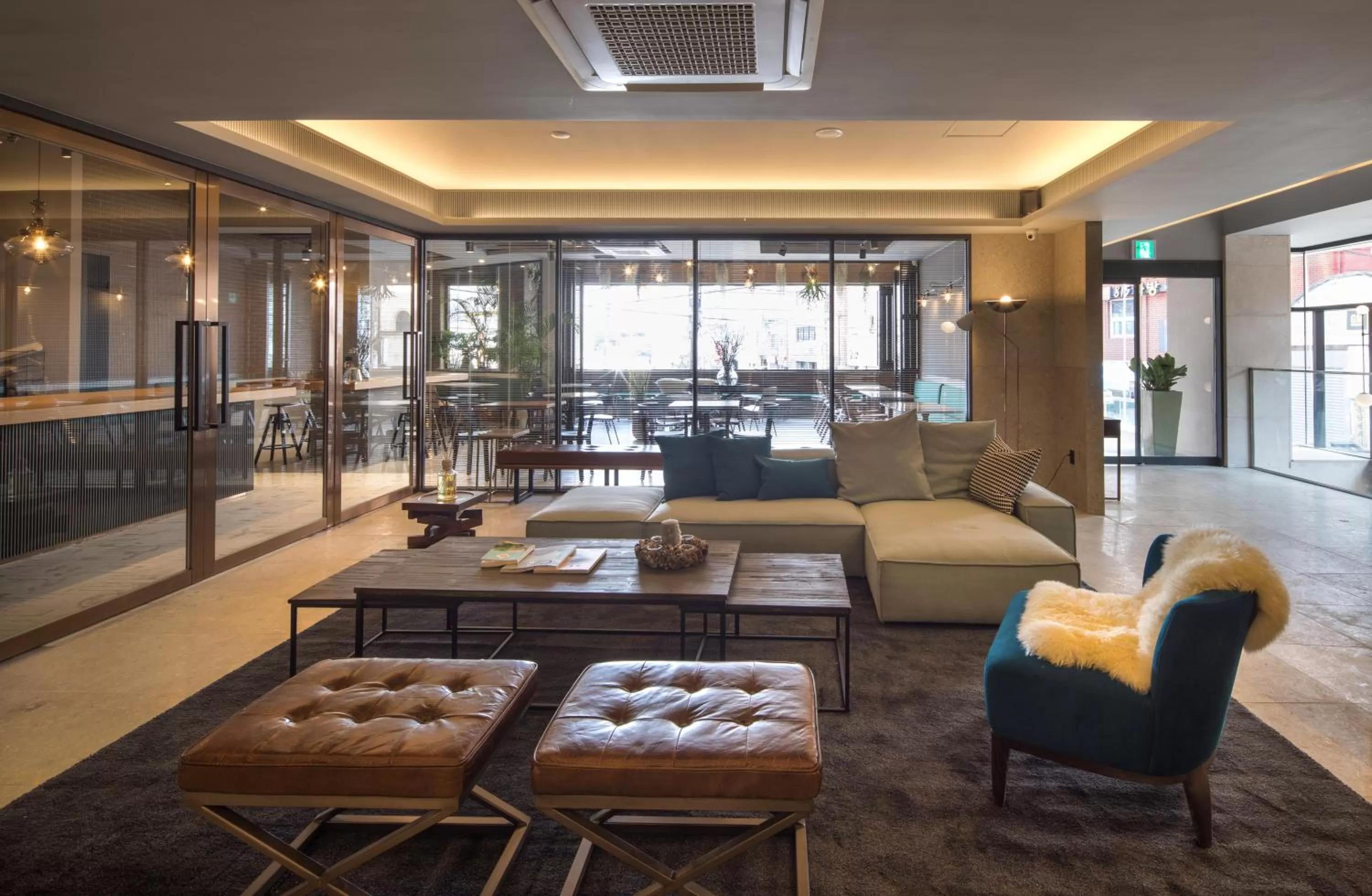 Lobby or reception in Bay Hound Hotel