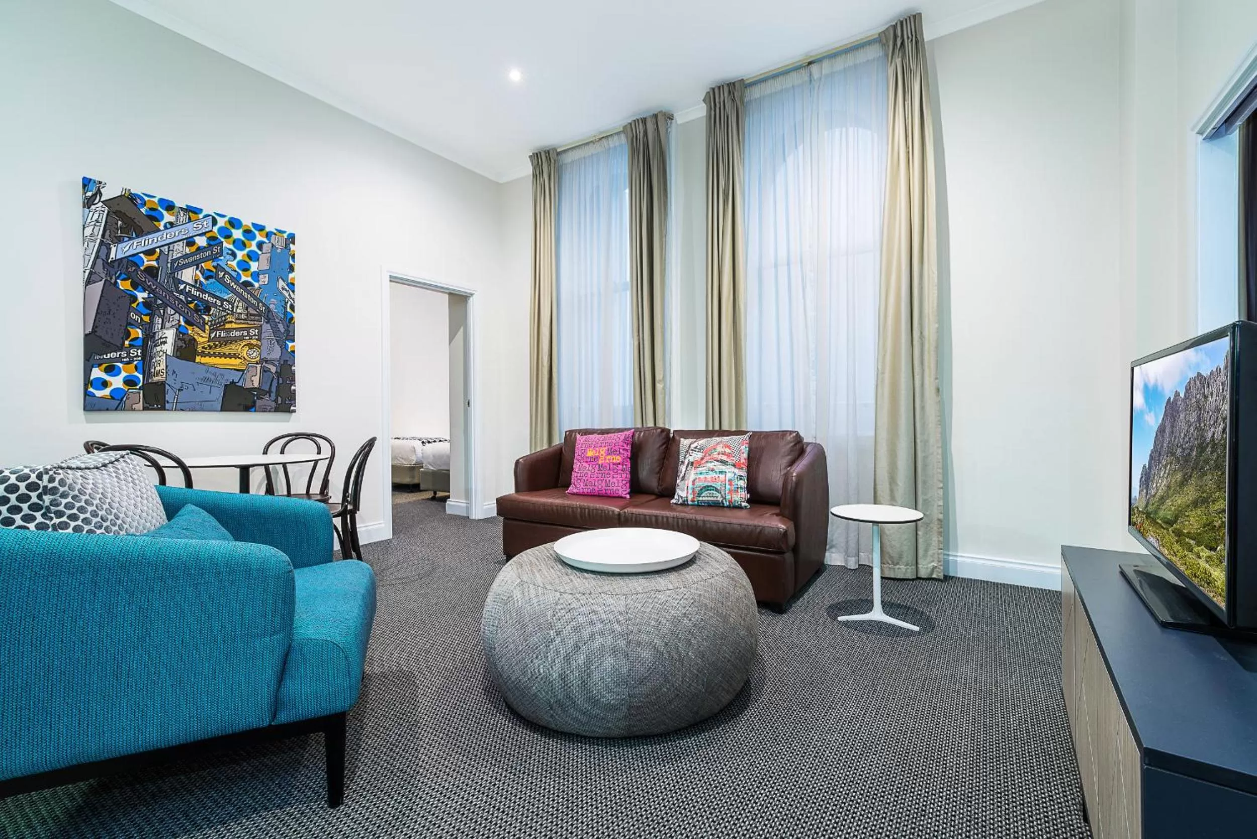 Living room, Seating Area in Quality Apartments Melbourne Central
