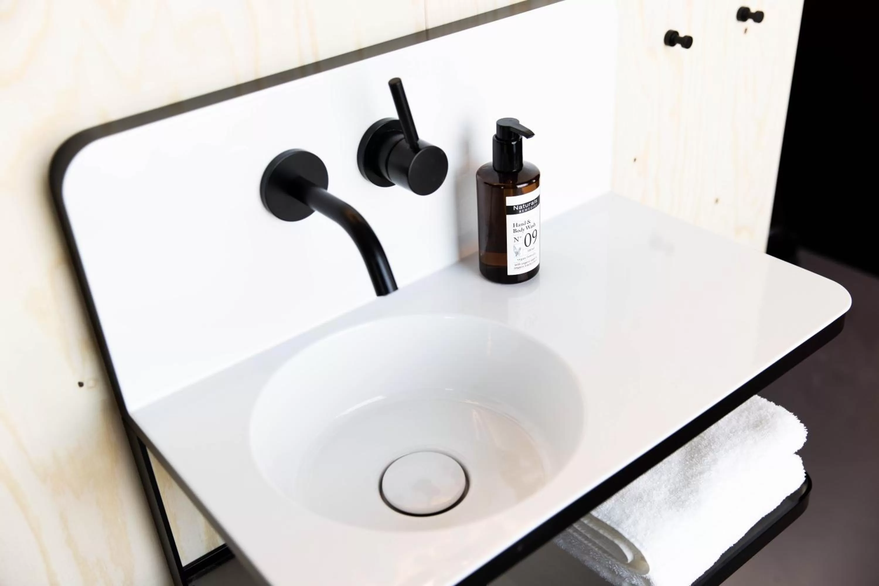 Bathroom in the urban hotel Moloko - rooms only - unmanned - digital key by email