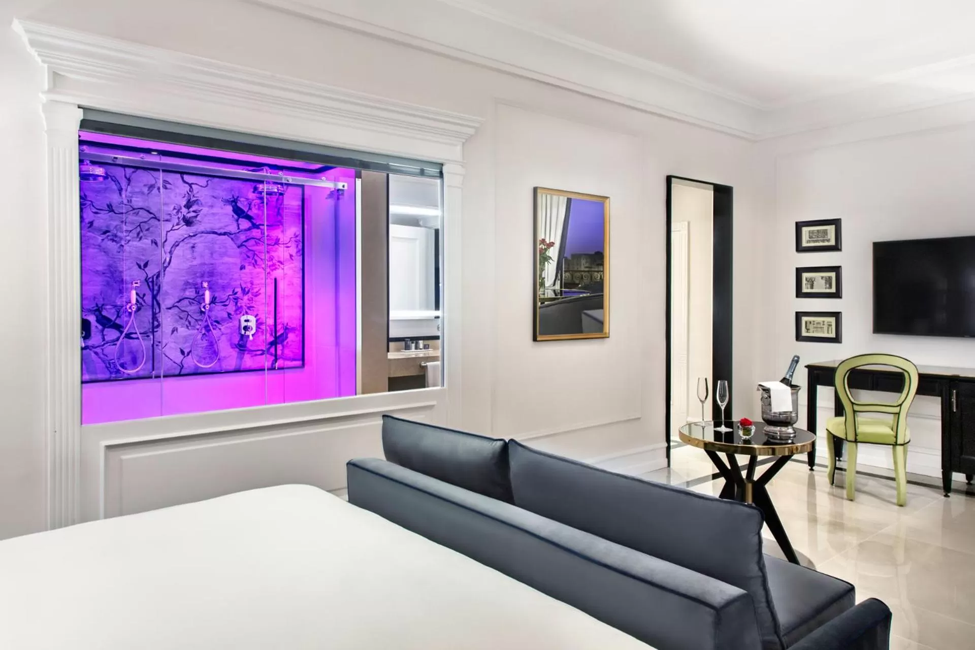 Bed in Grand Hotel Santa Lucia