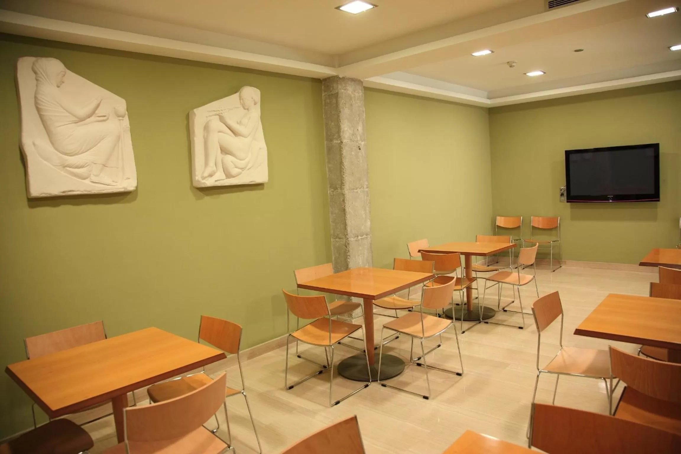 Business facilities in Cesaraugusta