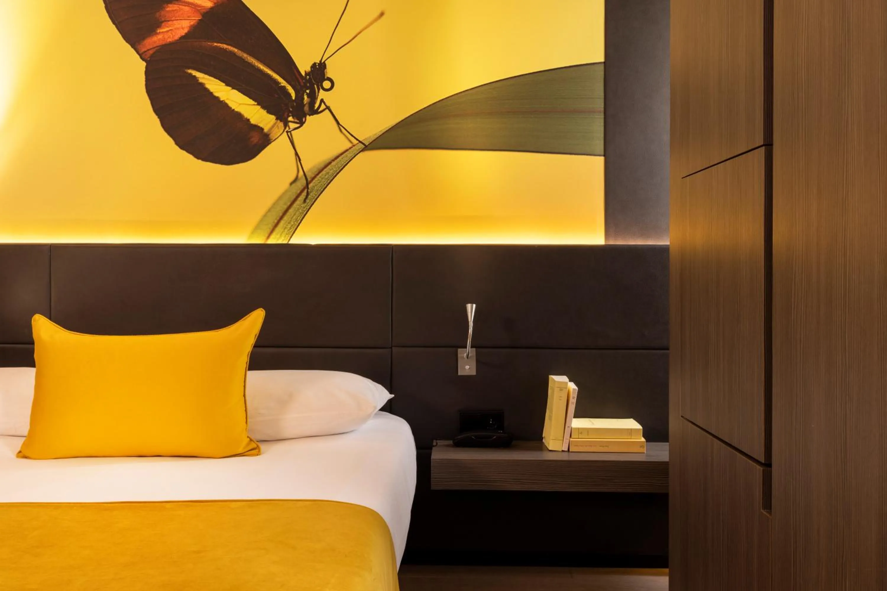 Bedroom, Bed in Hôtel Elixir