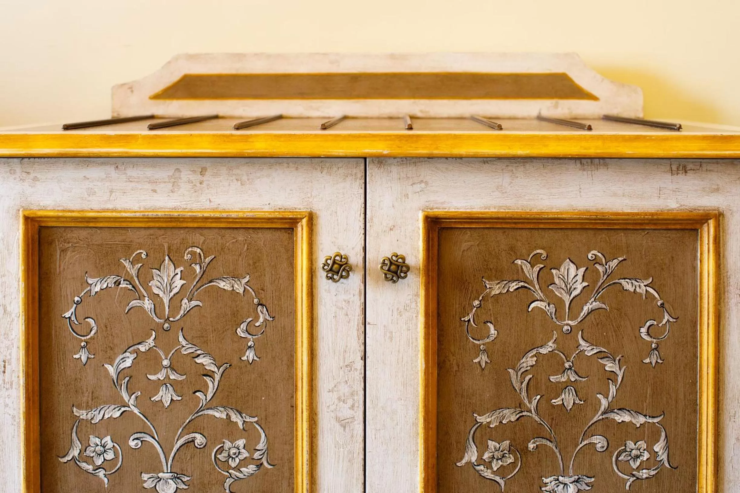 Decorative detail in Hotel Zi' Teresa