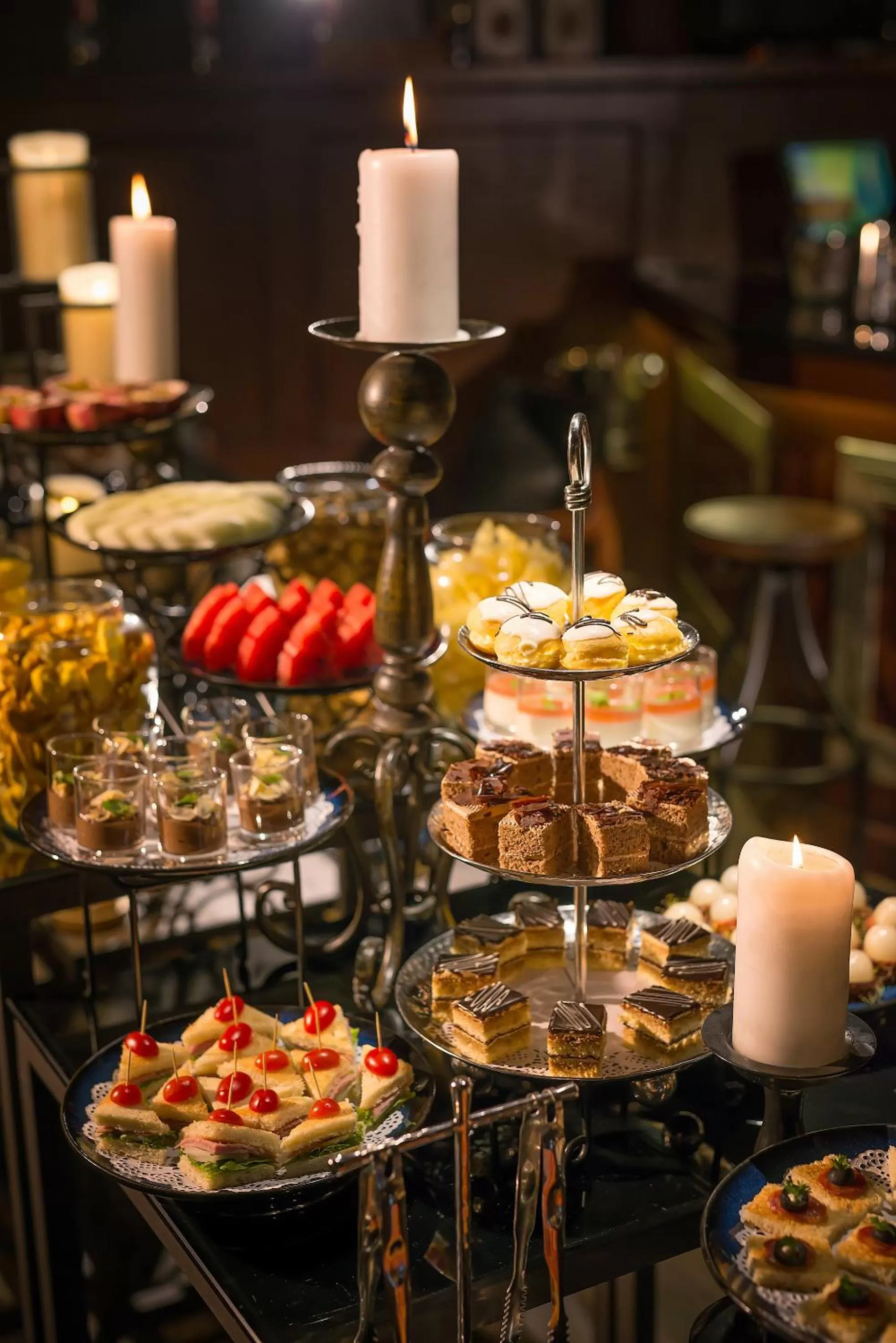 Food and drinks in Bespoke Trendy Hotel Hanoi