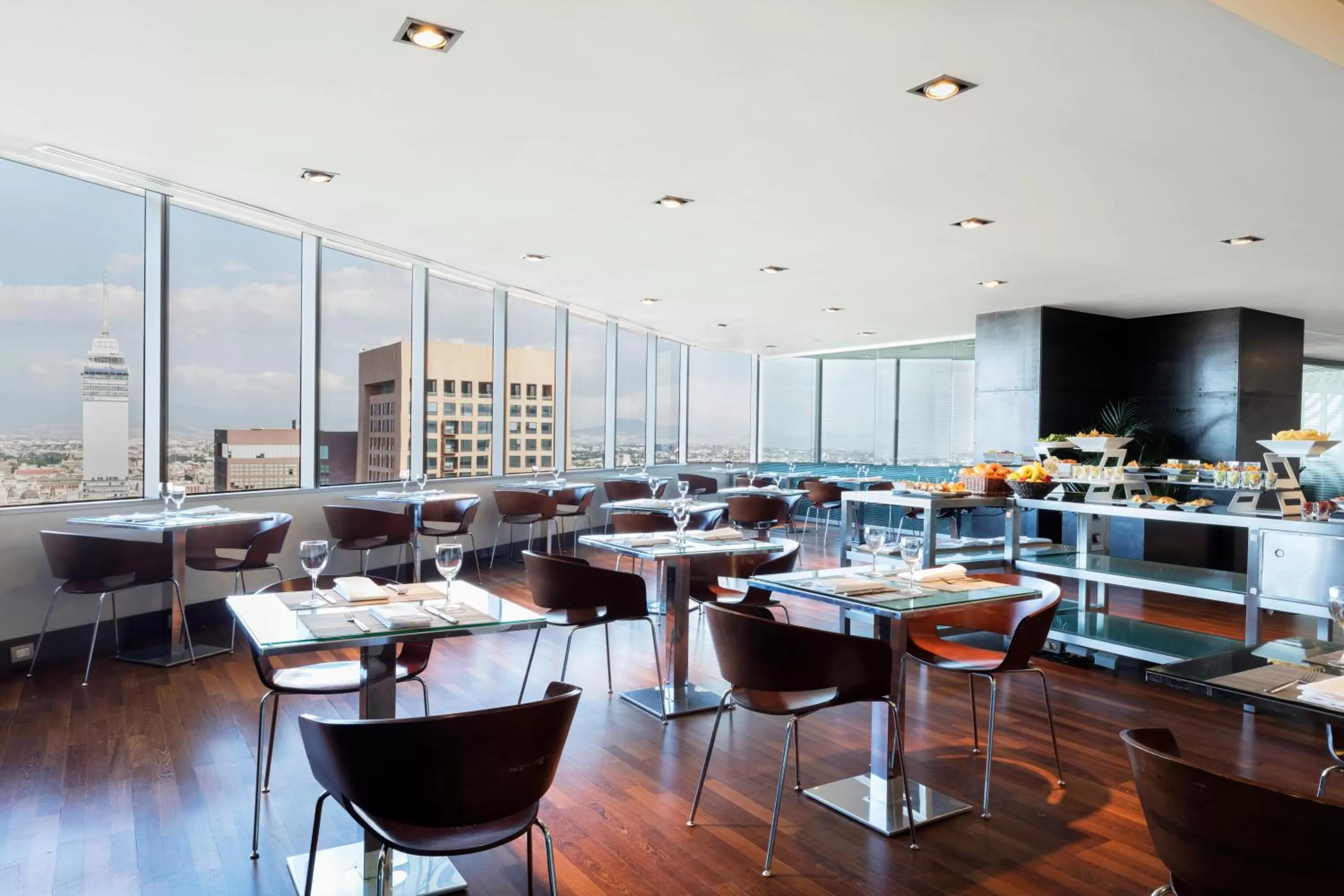 Property building in Hilton Mexico City Reforma