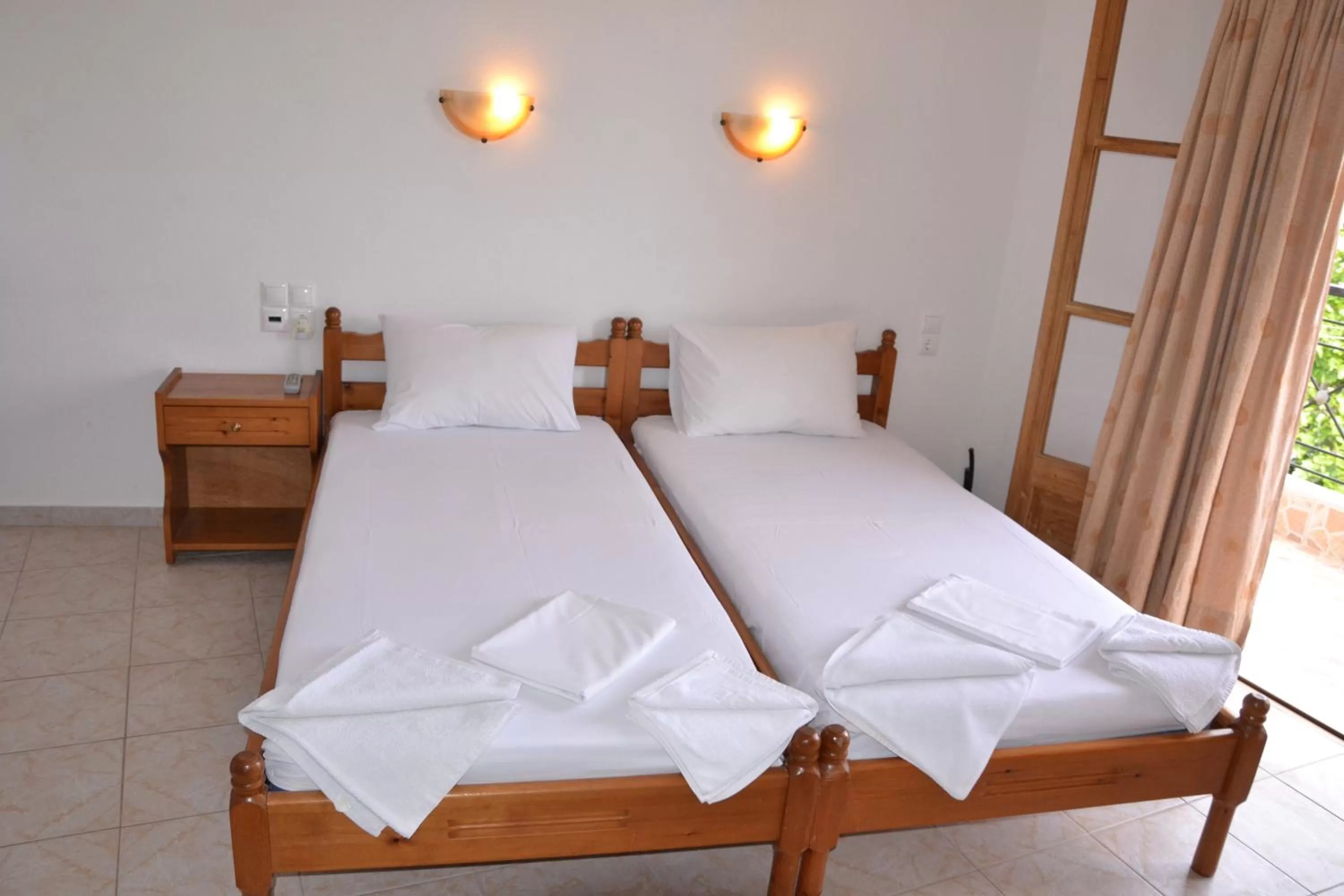 Bedroom, Bed in skiathos studios HL