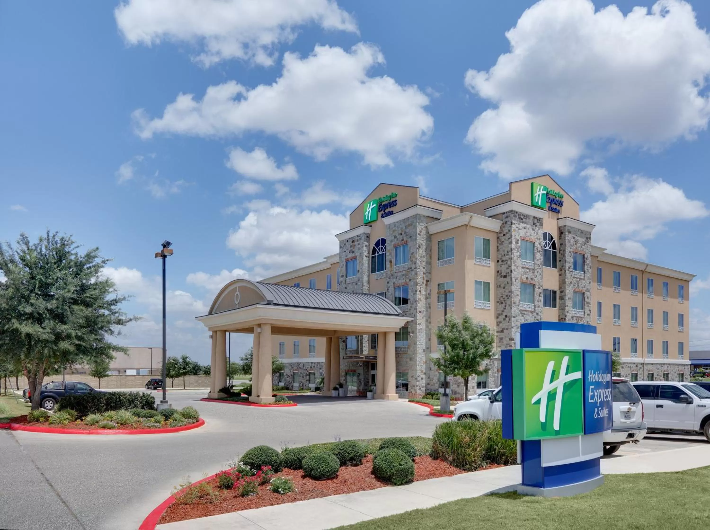 Property building in Holiday Inn Express & Suites San Antonio - Brooks City Base by IHG