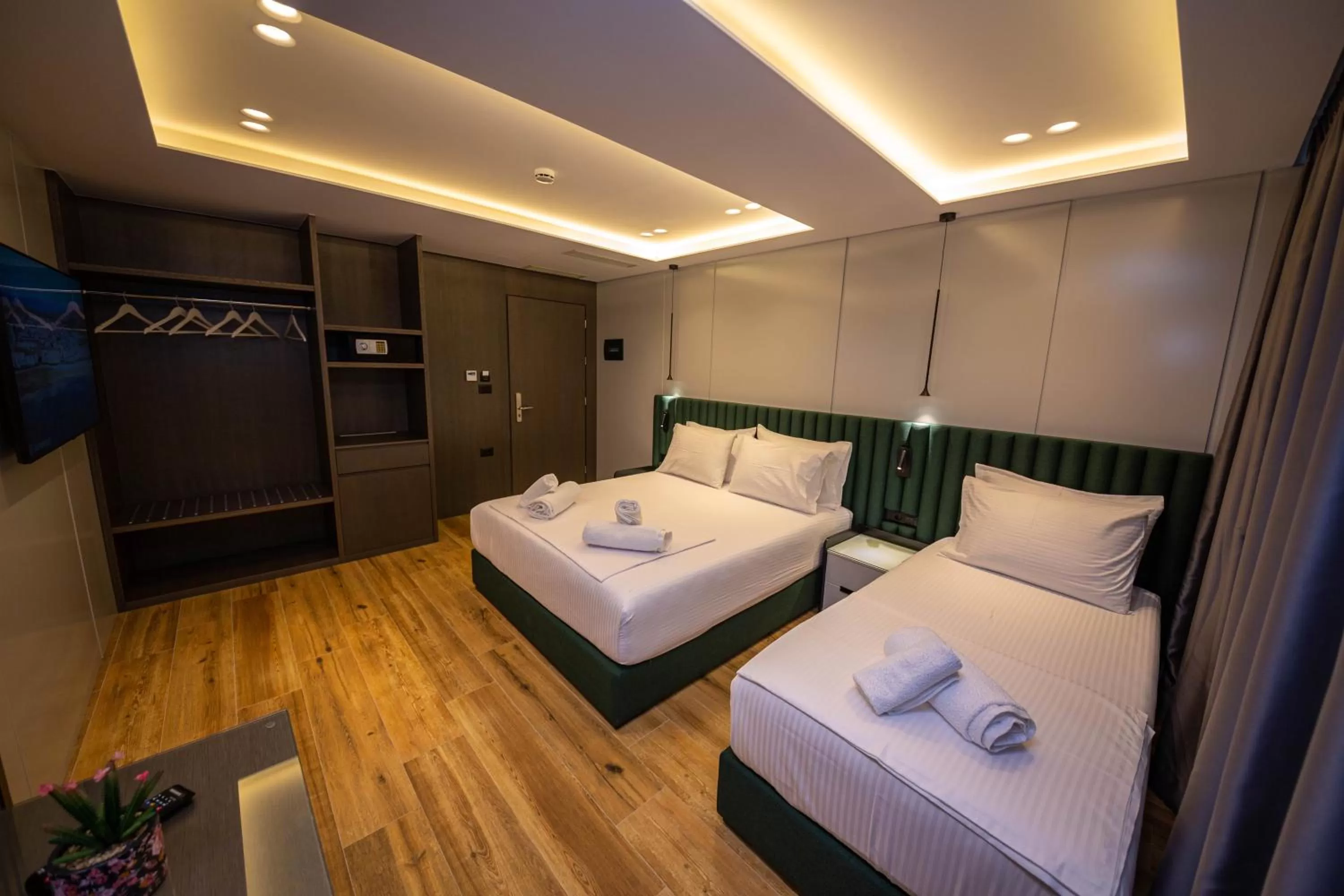 Bedroom, Bed in Hotel Lili-1