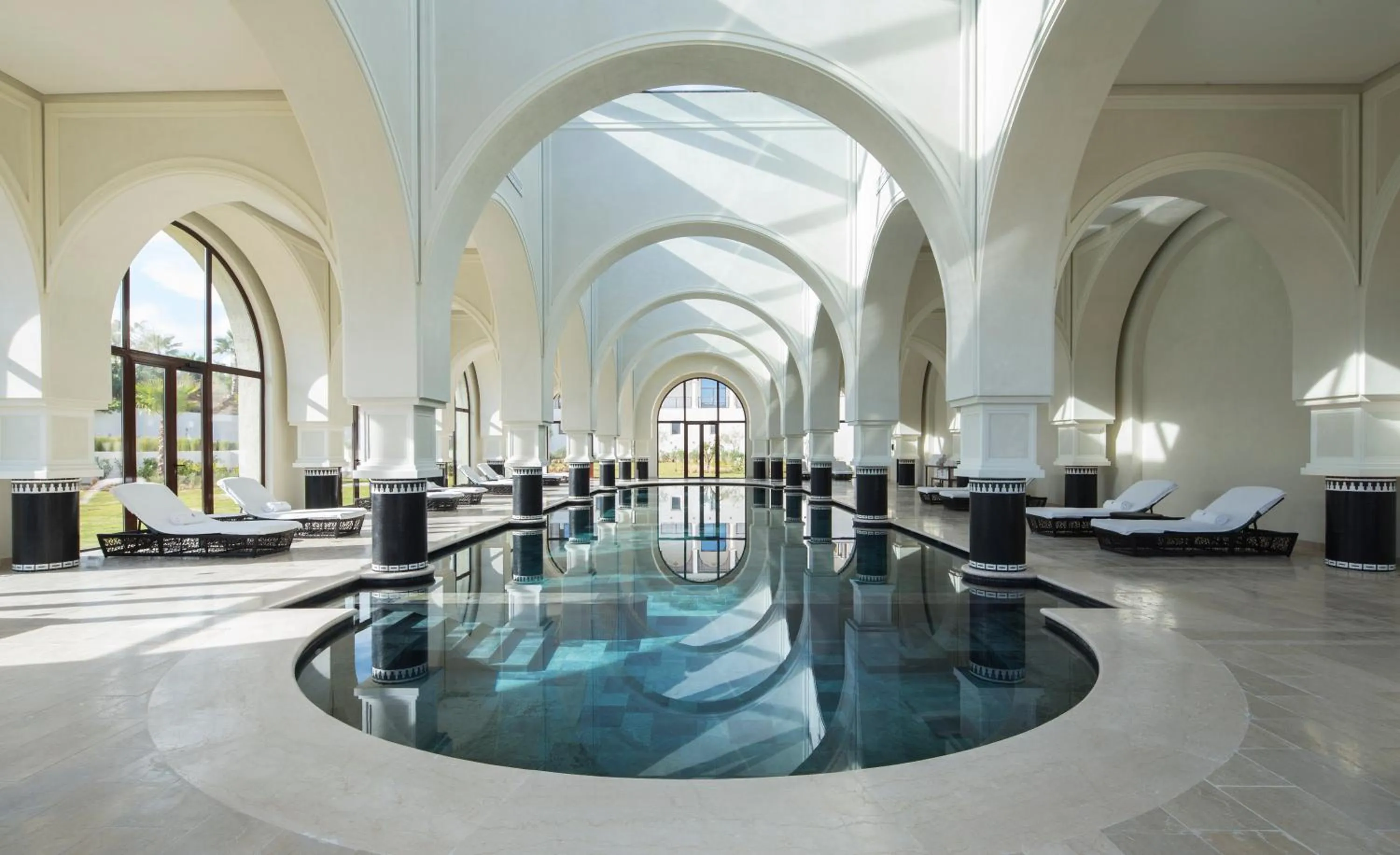 Swimming pool in Four Seasons Hotel Tunis