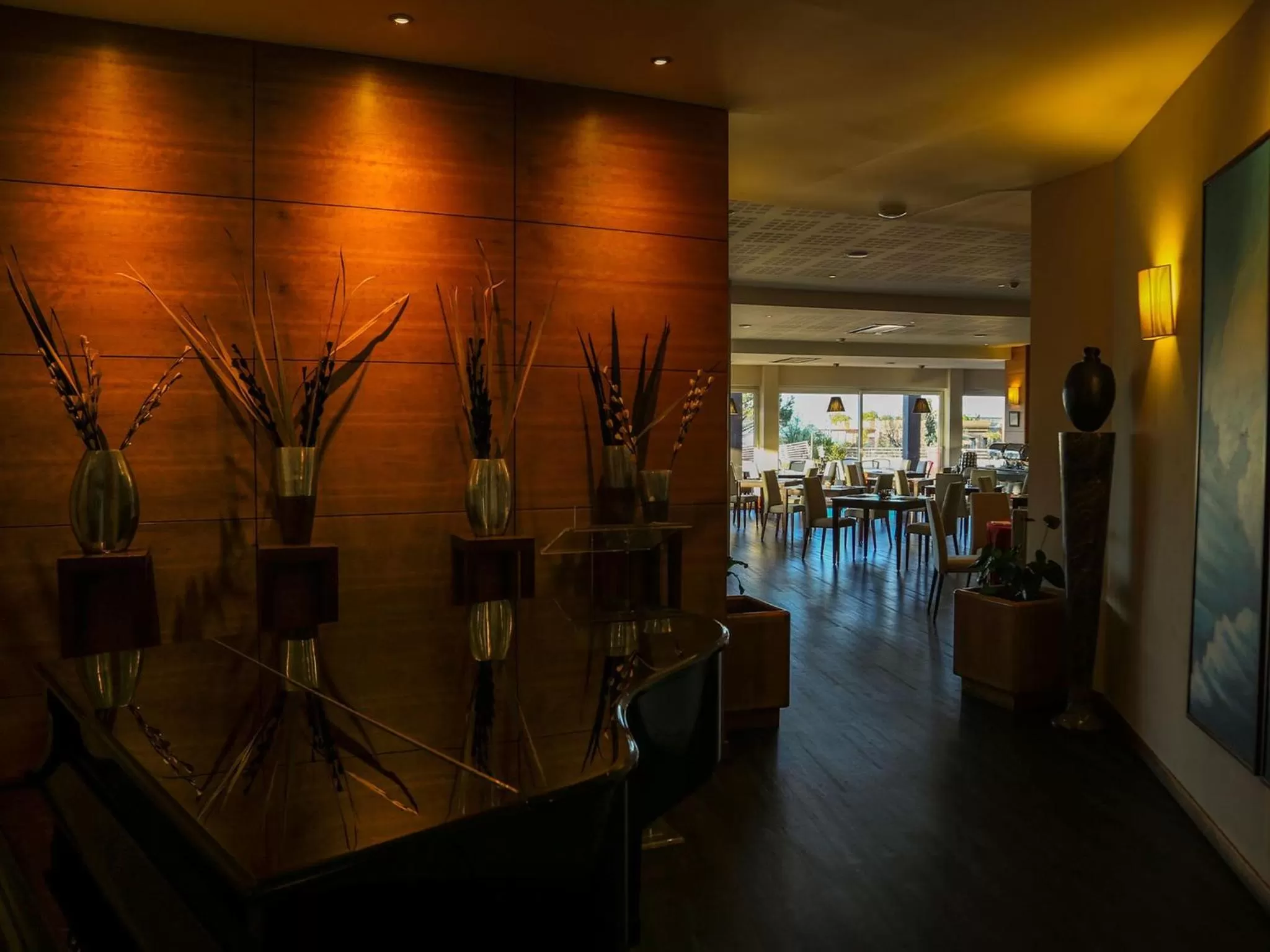 Restaurant/places to eat in MS Aparthotel