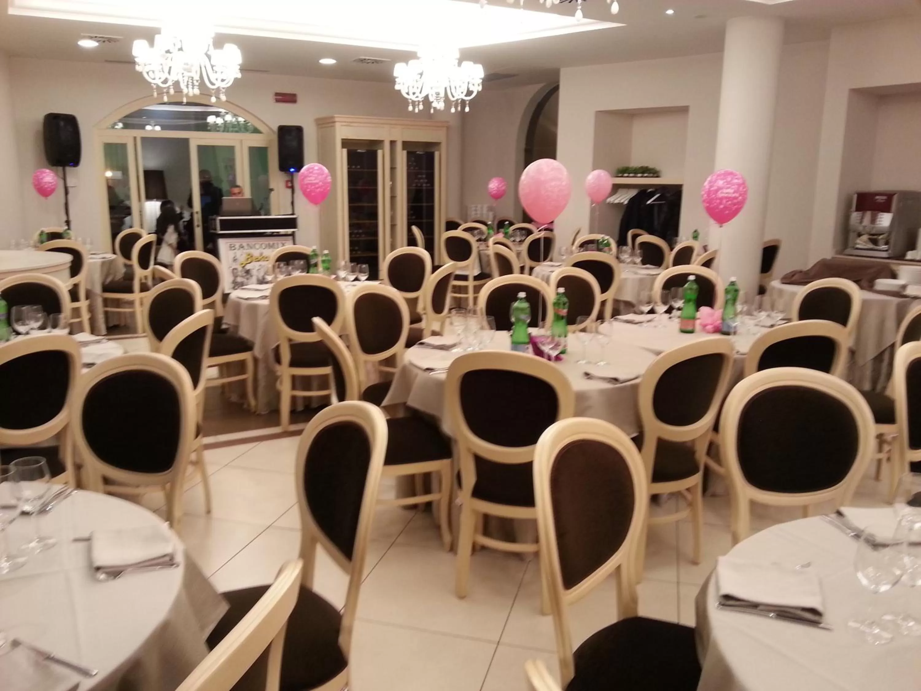 Evening entertainment in Hotel Fini