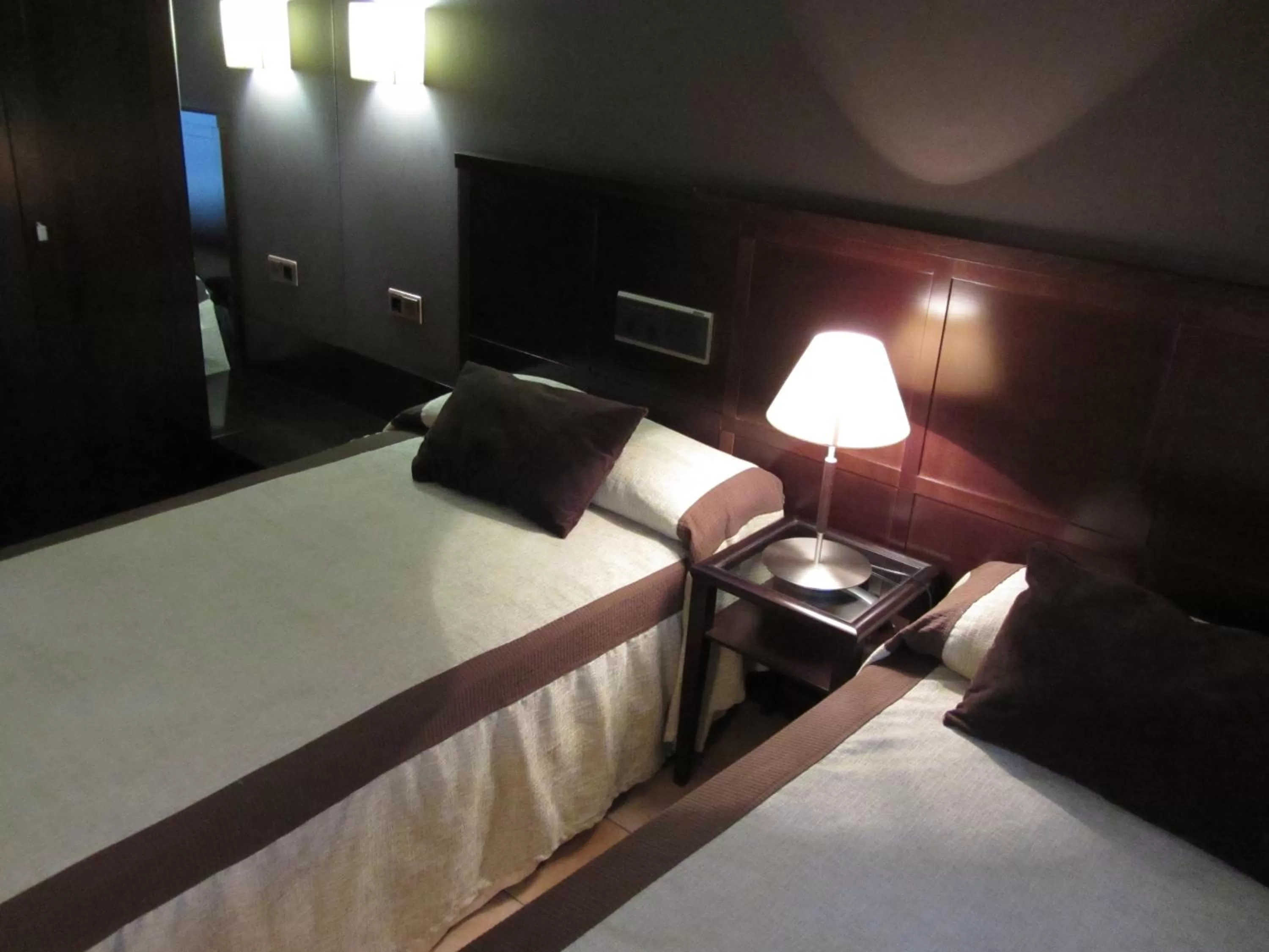 Photo of the whole room, Bed in Hotel Villa de Utrillas