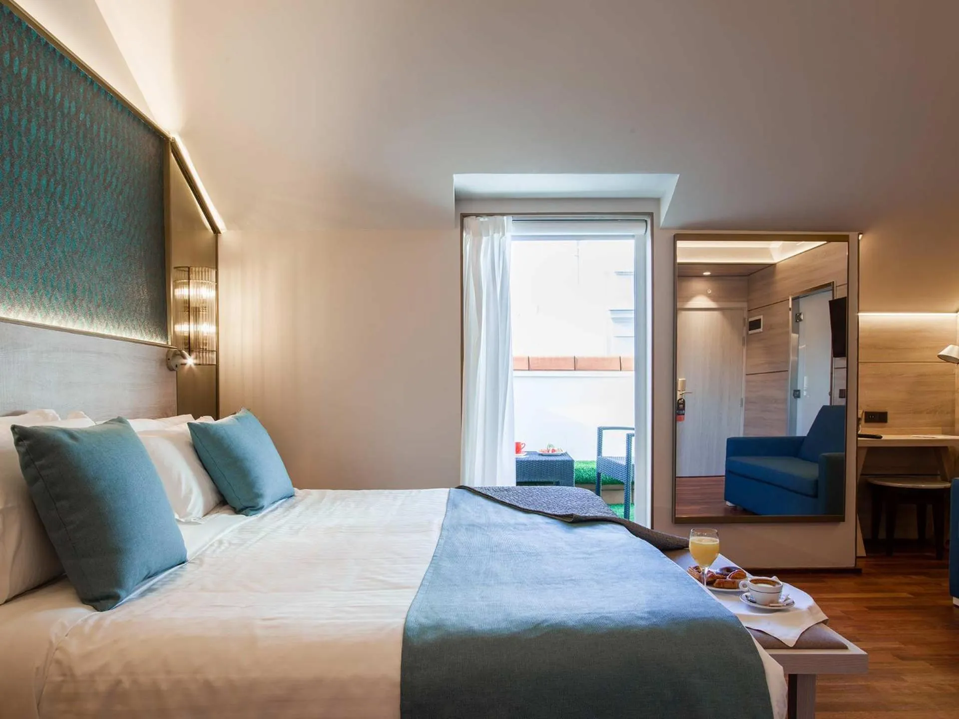 Bedroom, Bed in Preciados