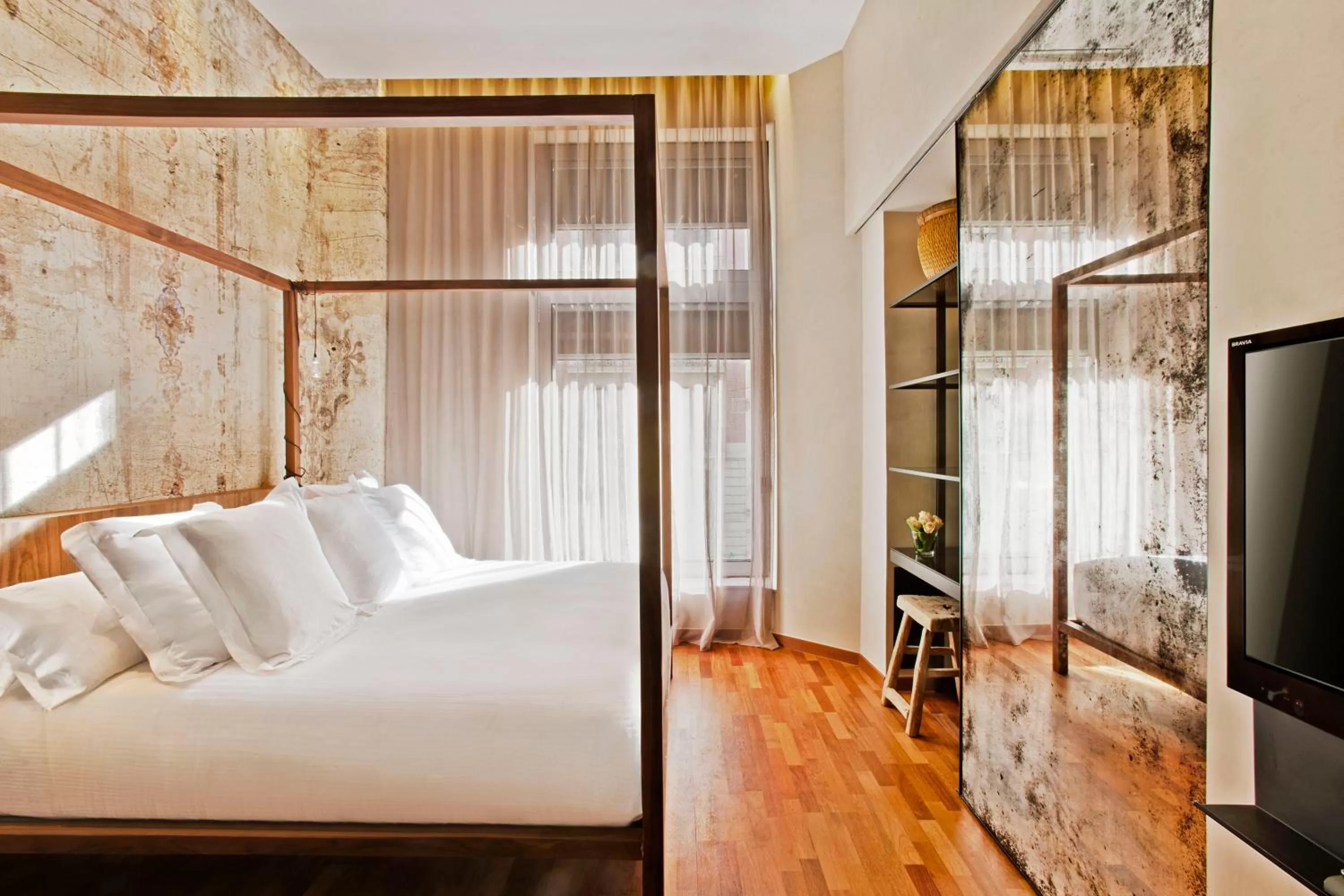 Bed in Claris Hotel & Spa GL, a Small Luxury Hotel of the World