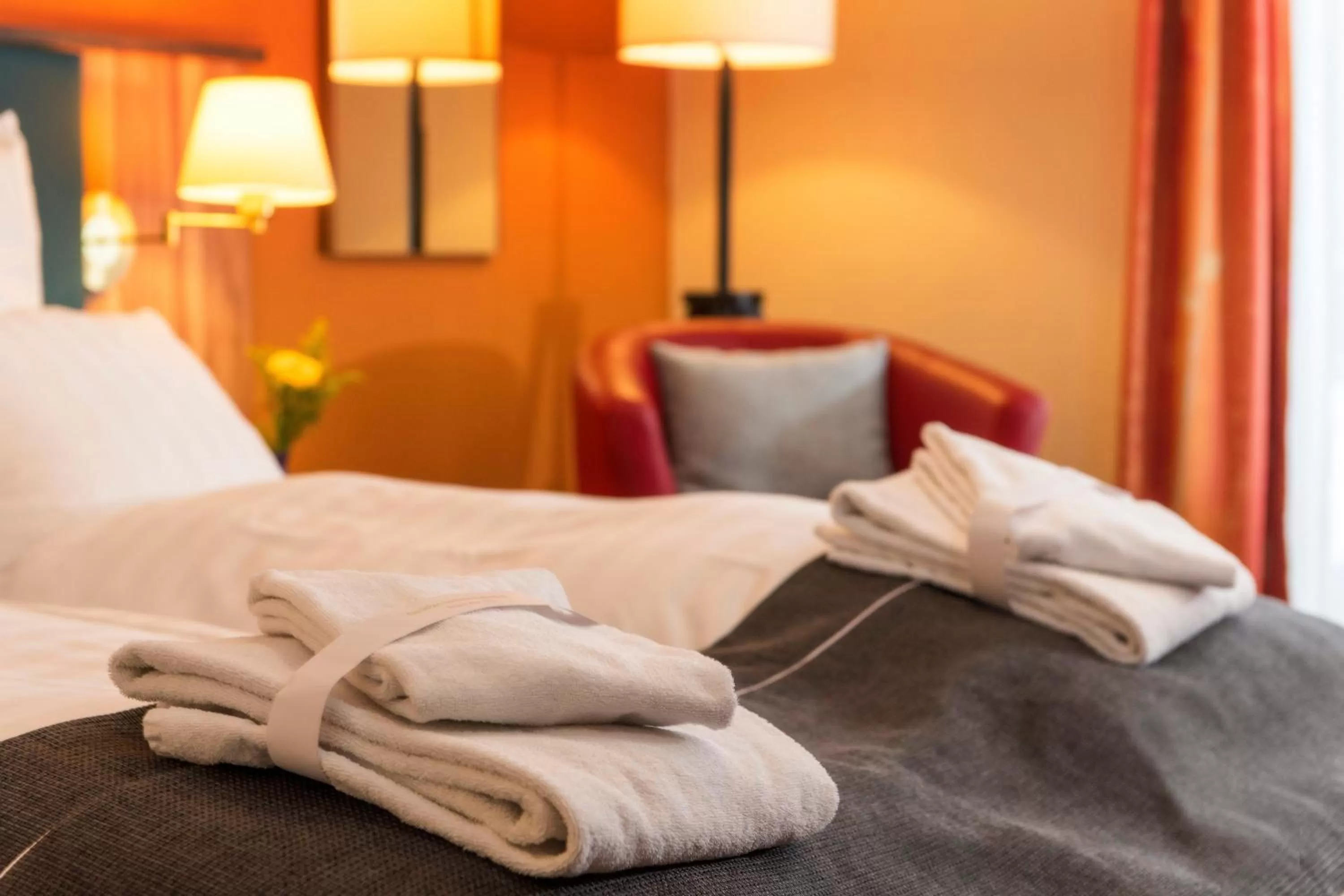 Photo of the whole room, Bed in City Hotel Meckenheim