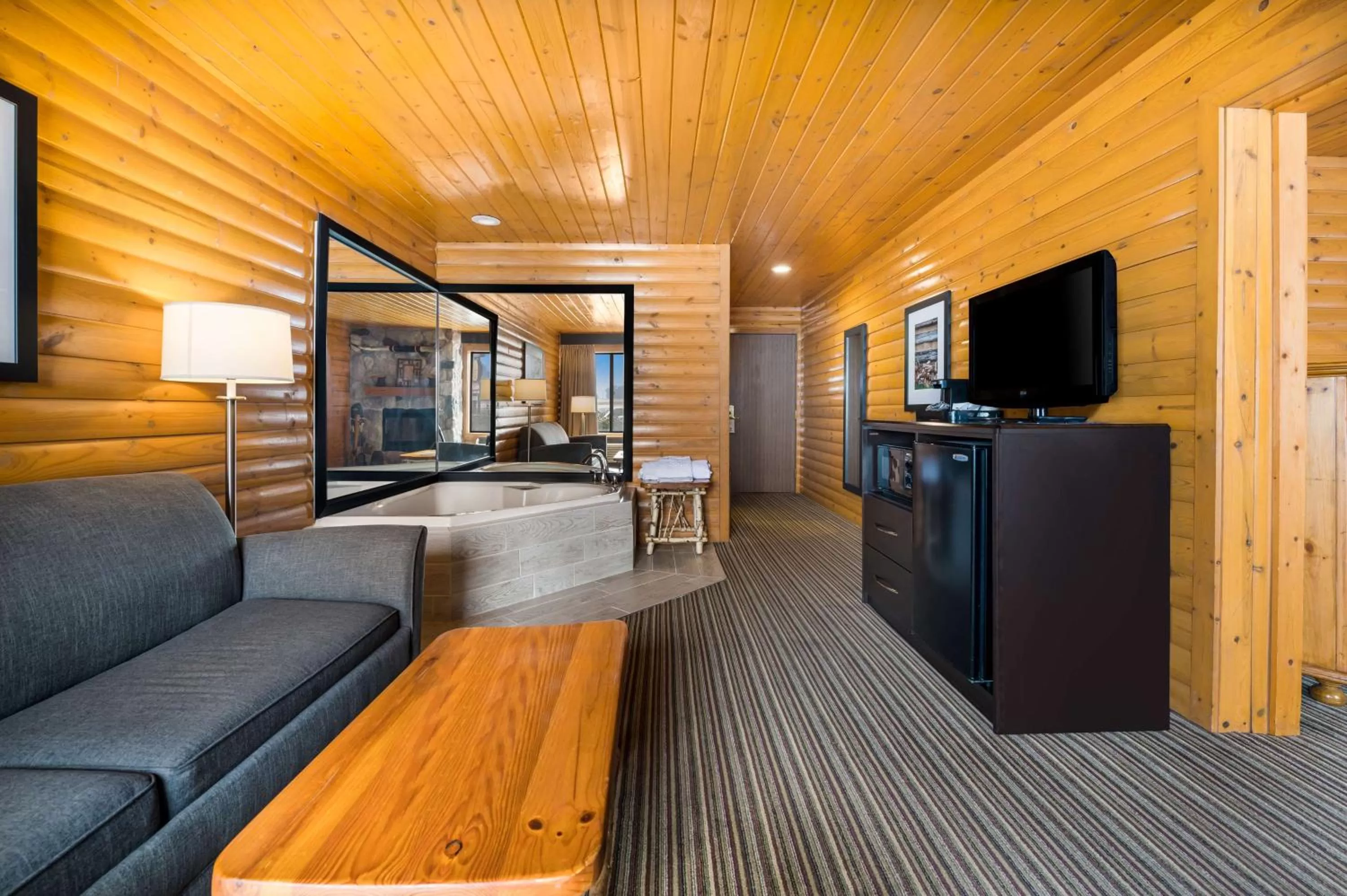 Bedroom in Best Western Park Oasis Inn