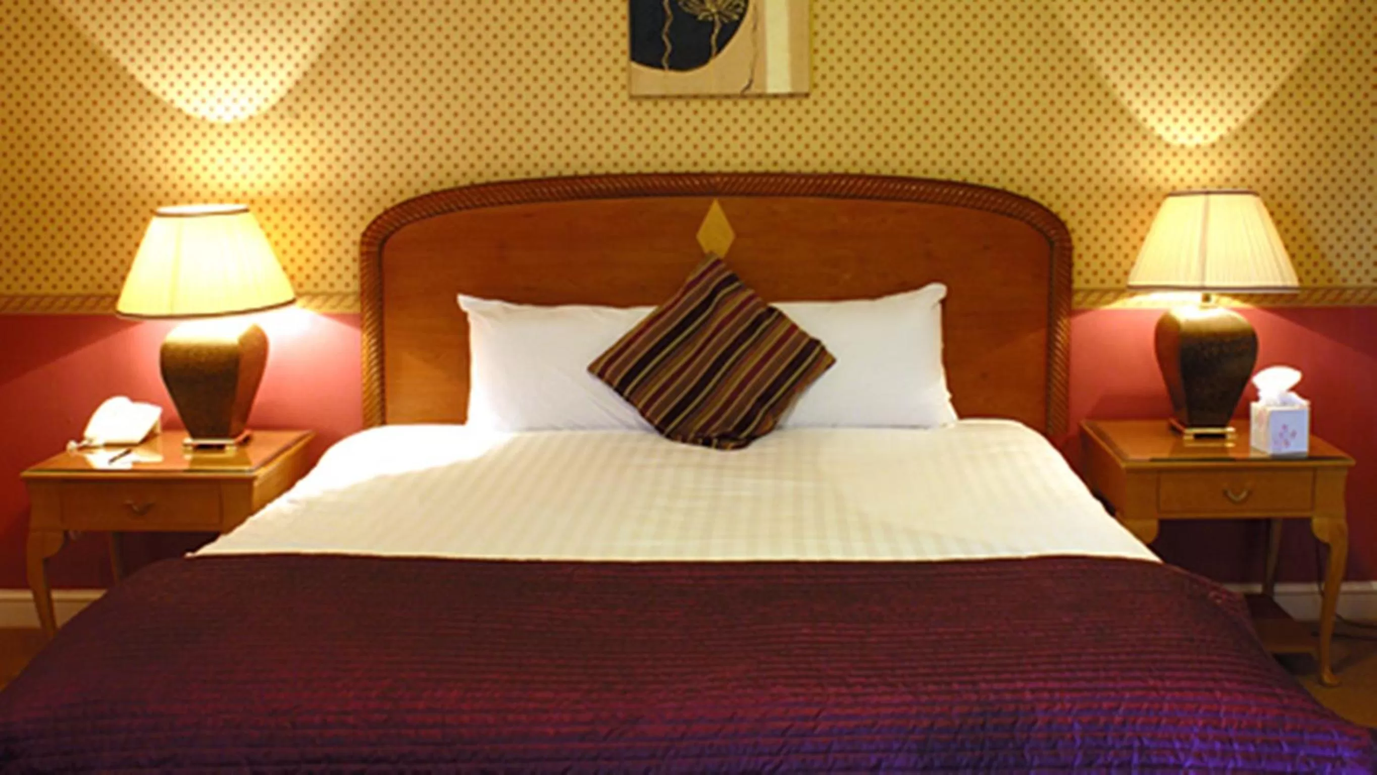 Bed in Haughton Hall Hotel & Leisure Club