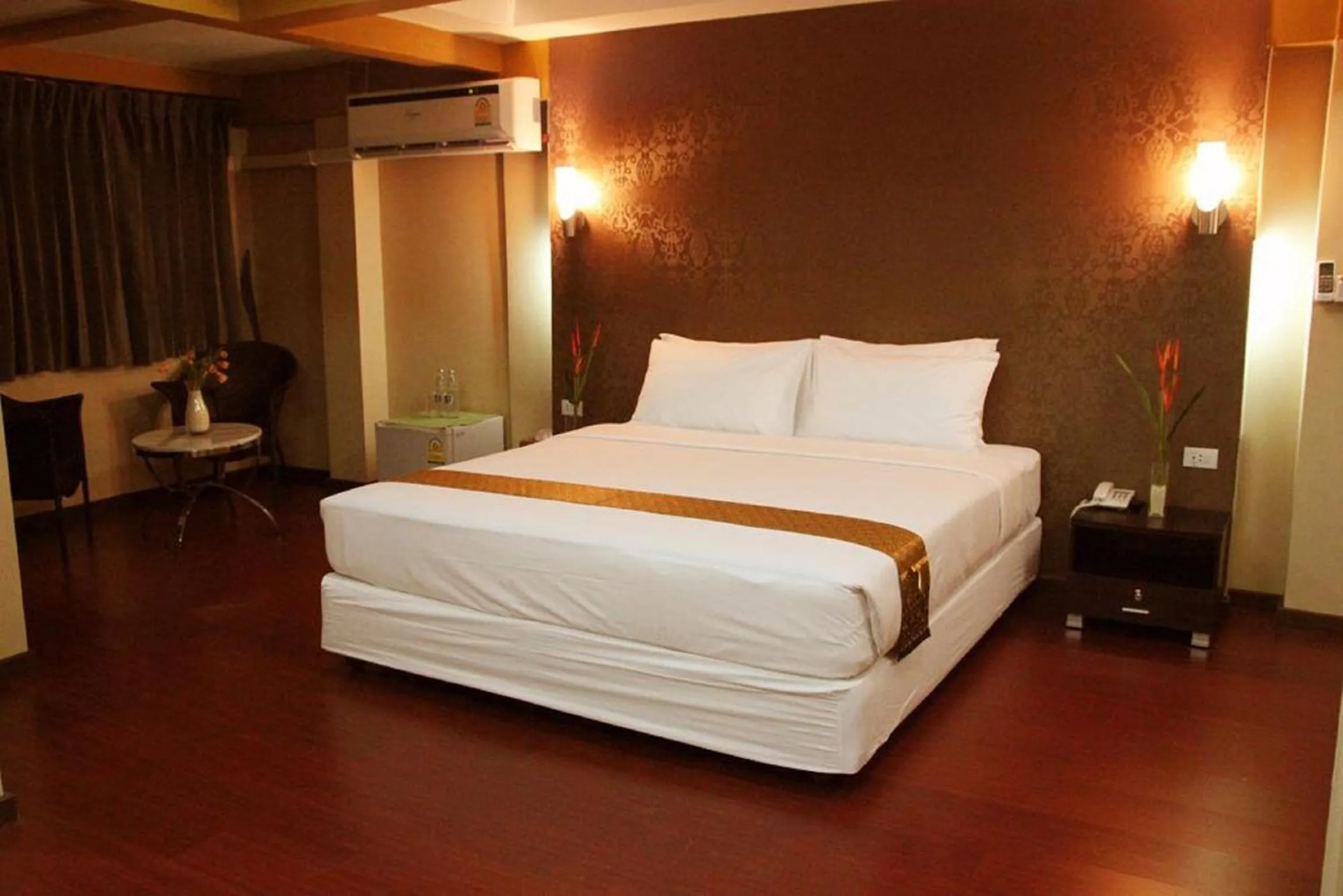 Photo of the whole room, Bed in Visiting Card Hotel & Resort