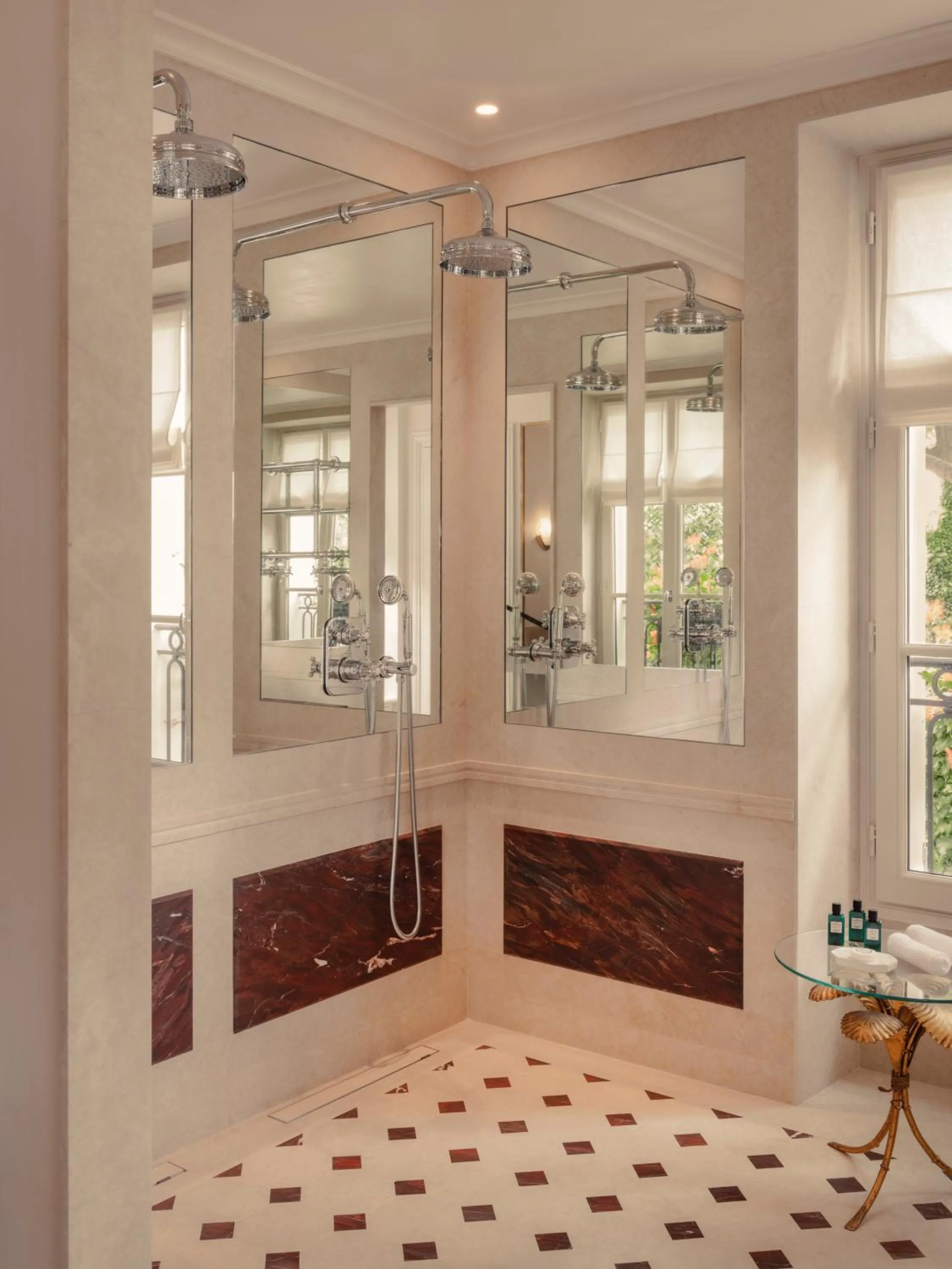 Bathroom in Hôtel Particulier Montmartre