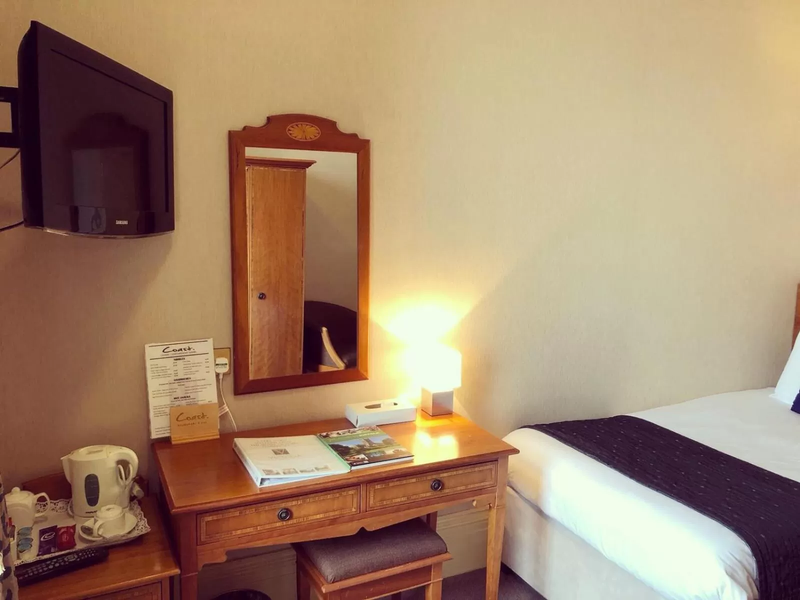 Bed in Hotel Victoria