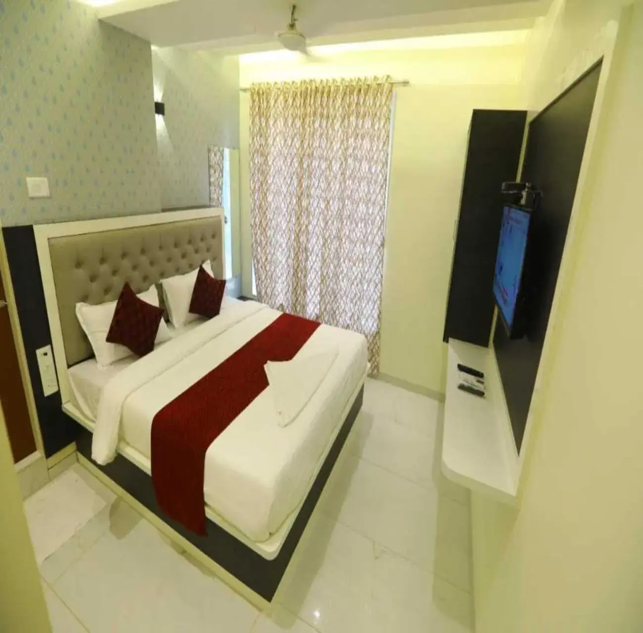 Double Room - single occupancy in Hotel Sai Siddhi Inn - MIDC Industrial Area, Mahape Navi Mumbai Double Room - single occupancy in Hotel Sai Siddhi Inn - MIDC Industrial Area, Mahape Navi Mumbai