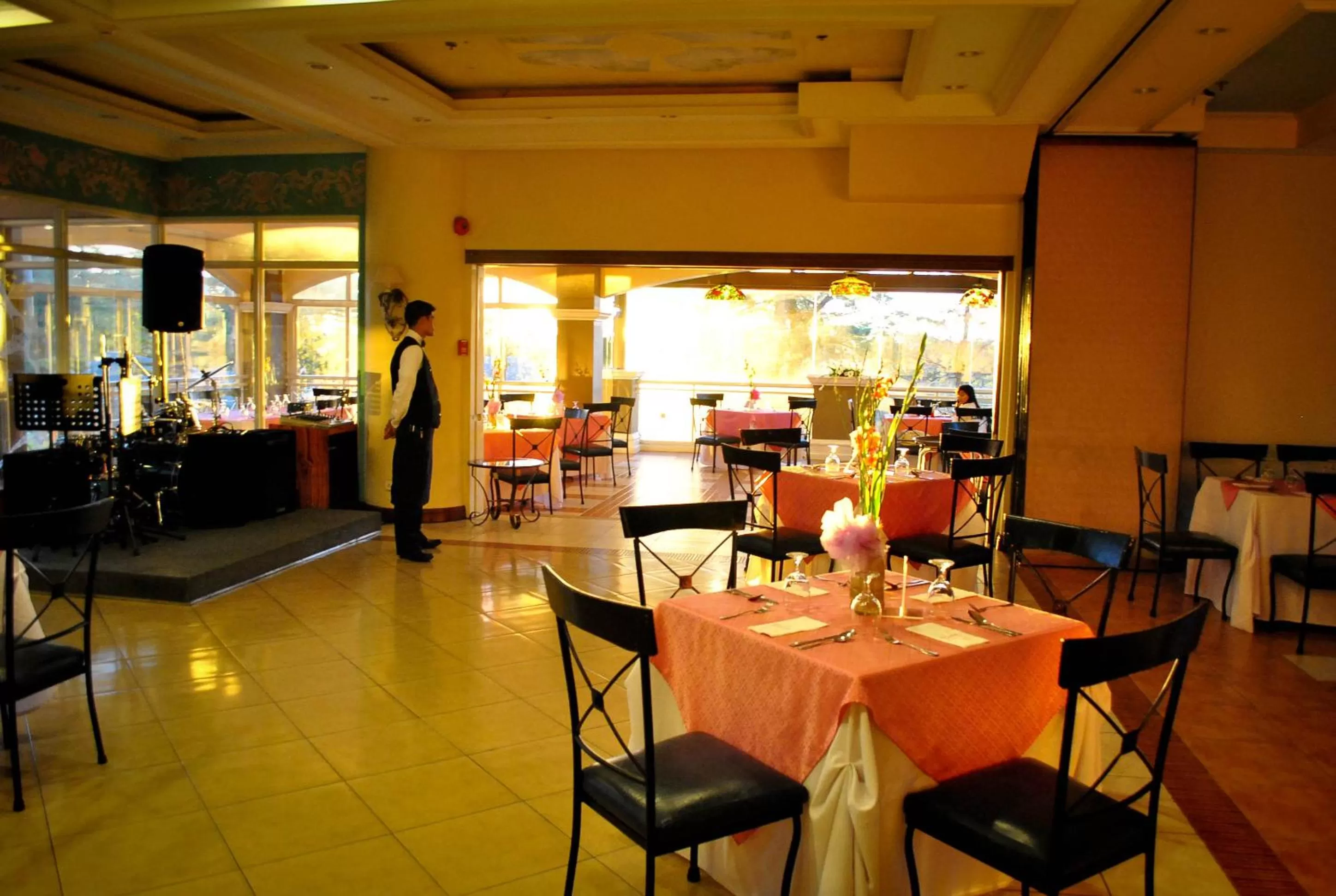 Restaurant/places to eat in Hotel Elizabeth - Baguio