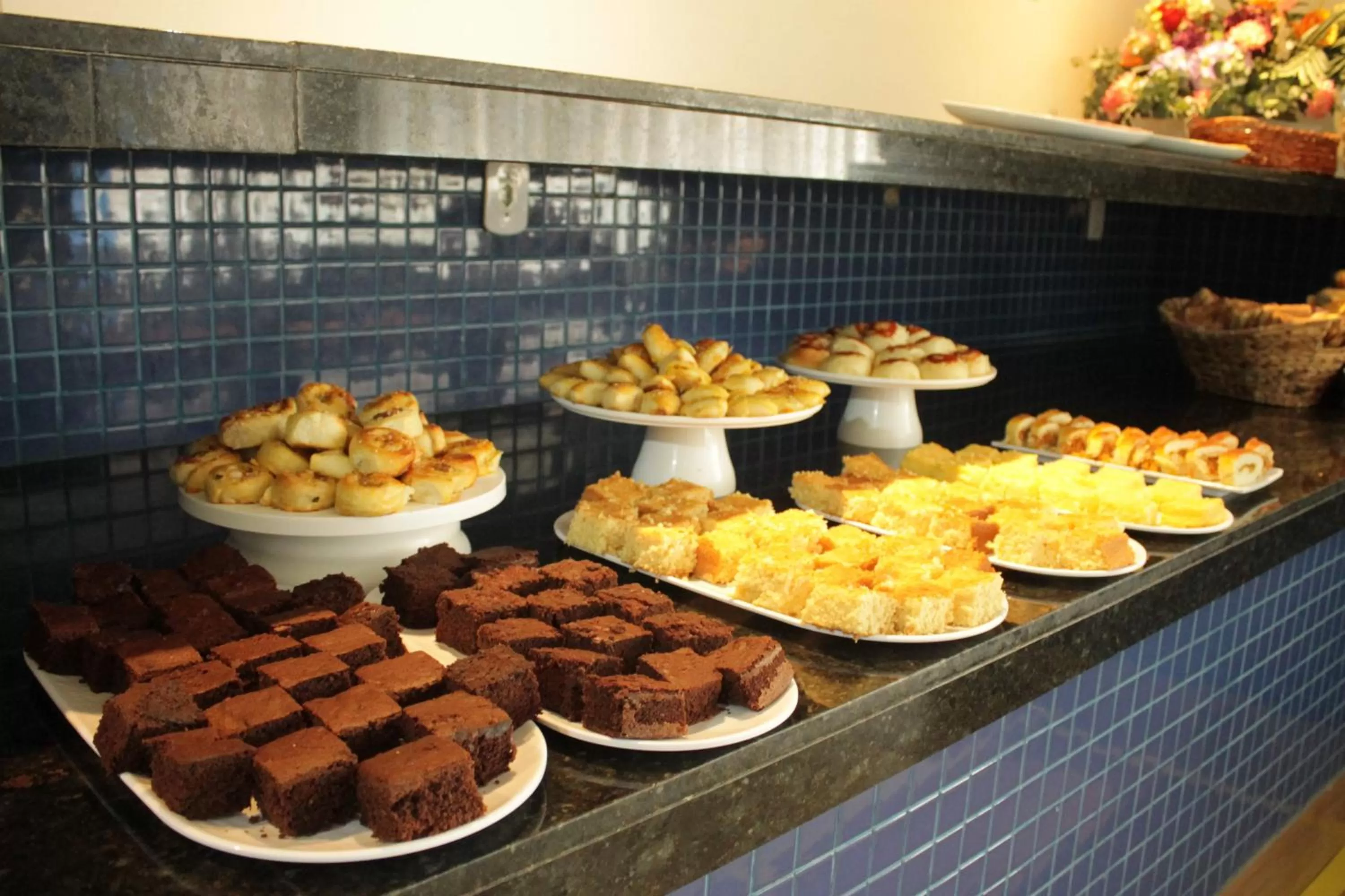 Food and drinks in Hit Hotel