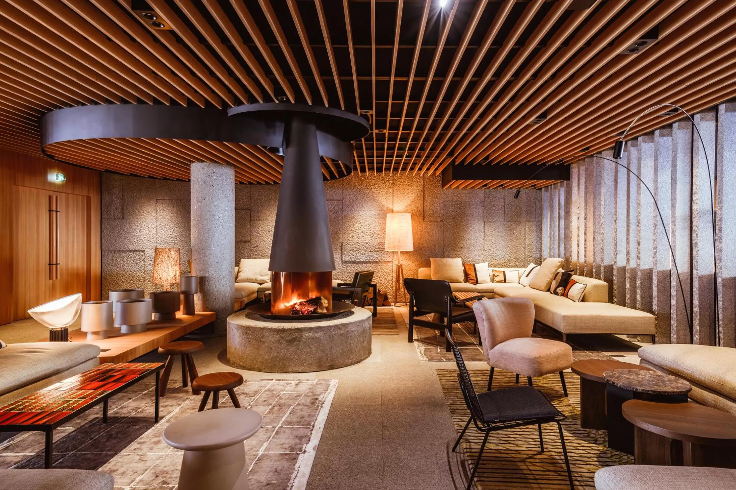 Lounge or bar in Altapura Hôtel & Spa Val Thorens