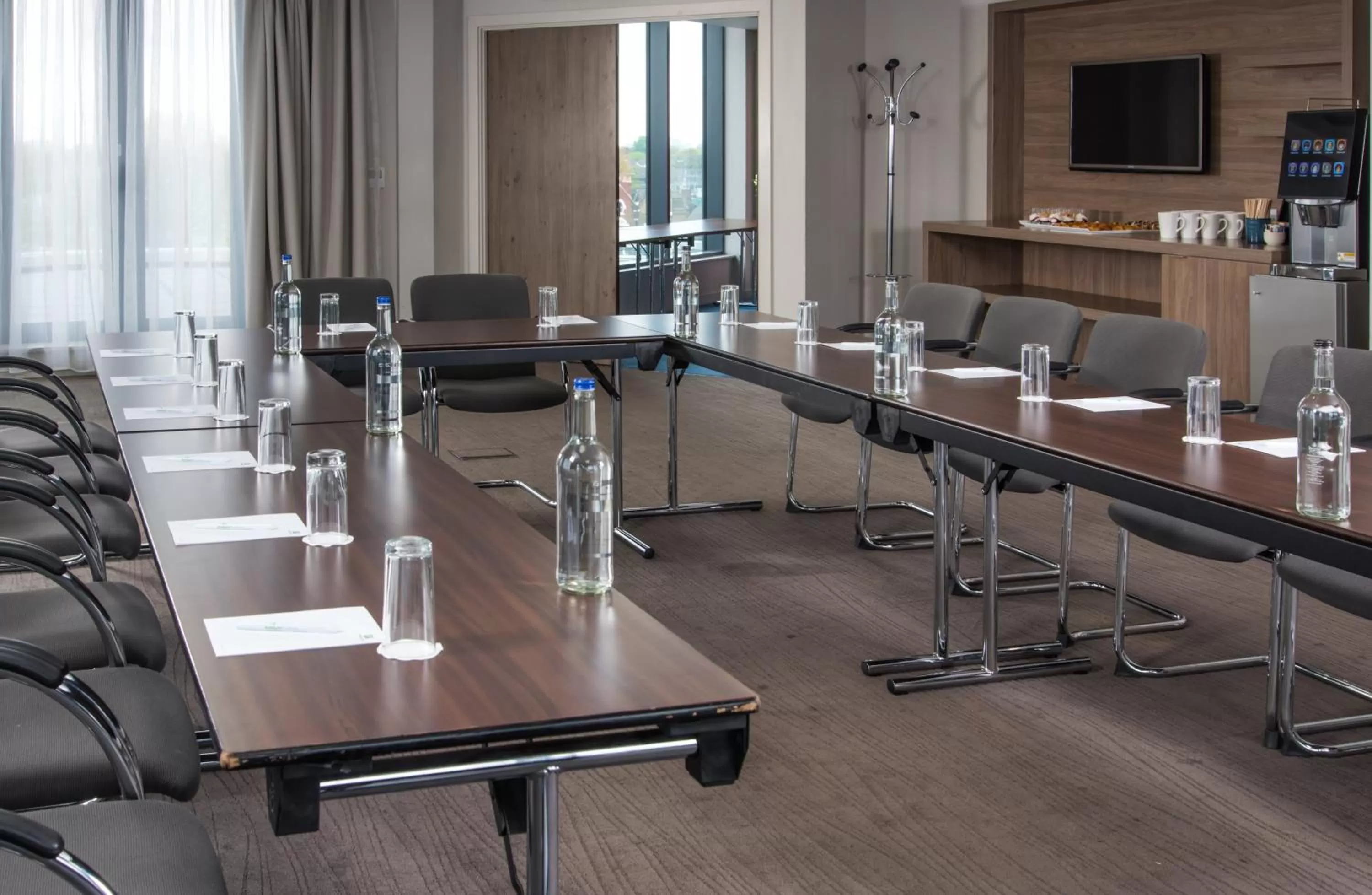 Meeting/conference room in Holiday Inn London West by IHG