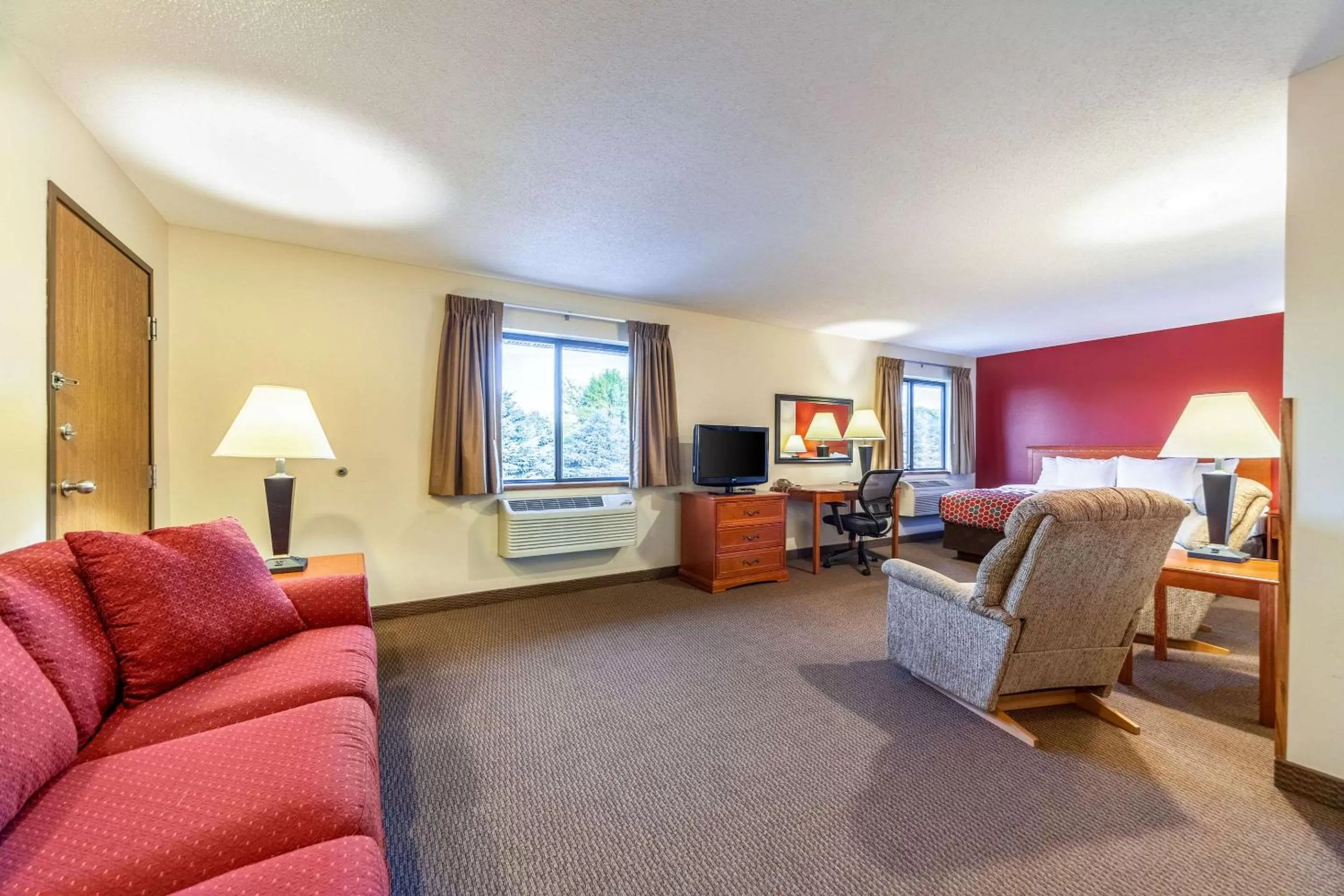 Photo of the whole room in Econo Lodge