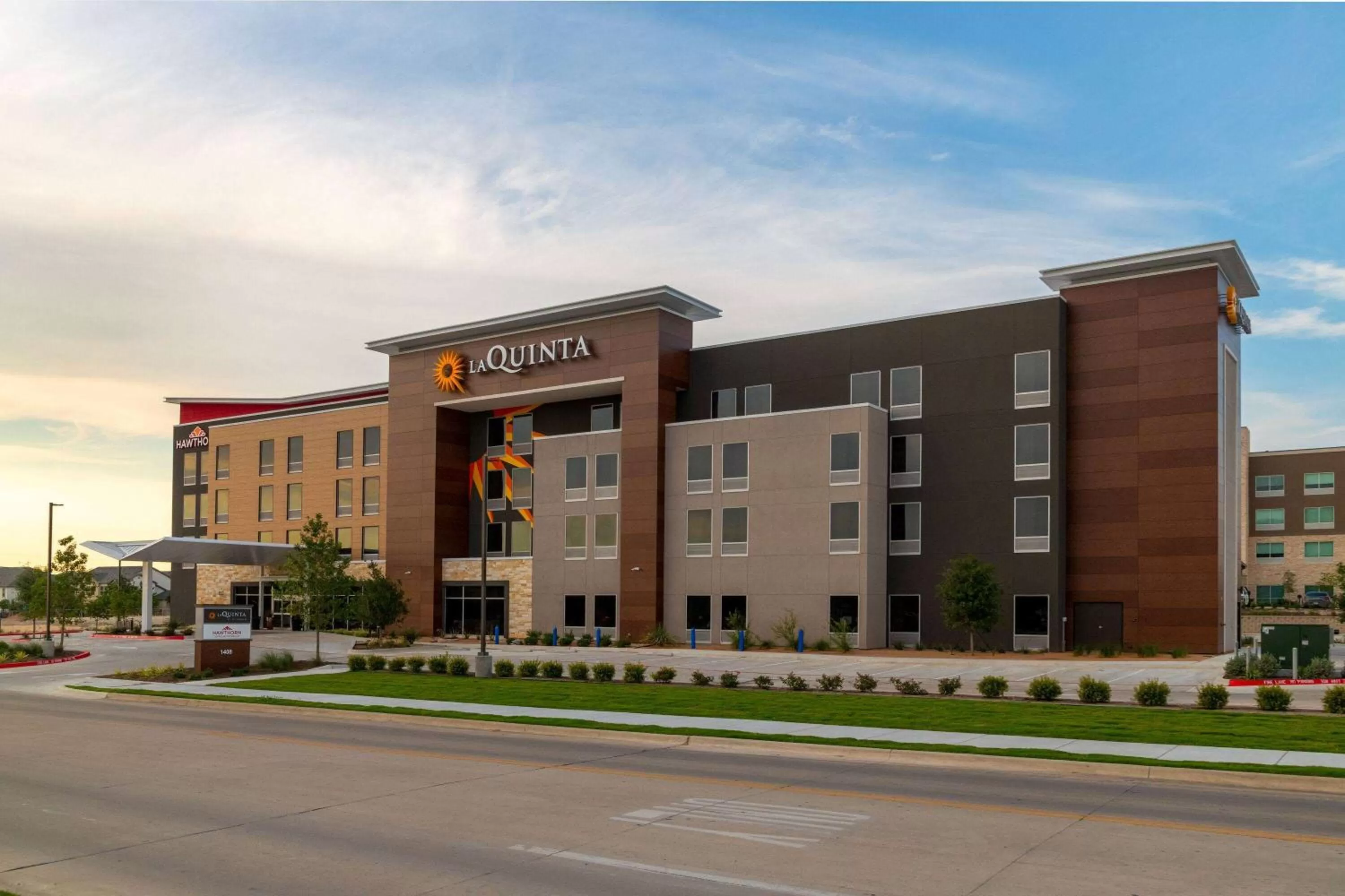 Property building in La Quinta Inn & Suites by Wyndham Pflugerville