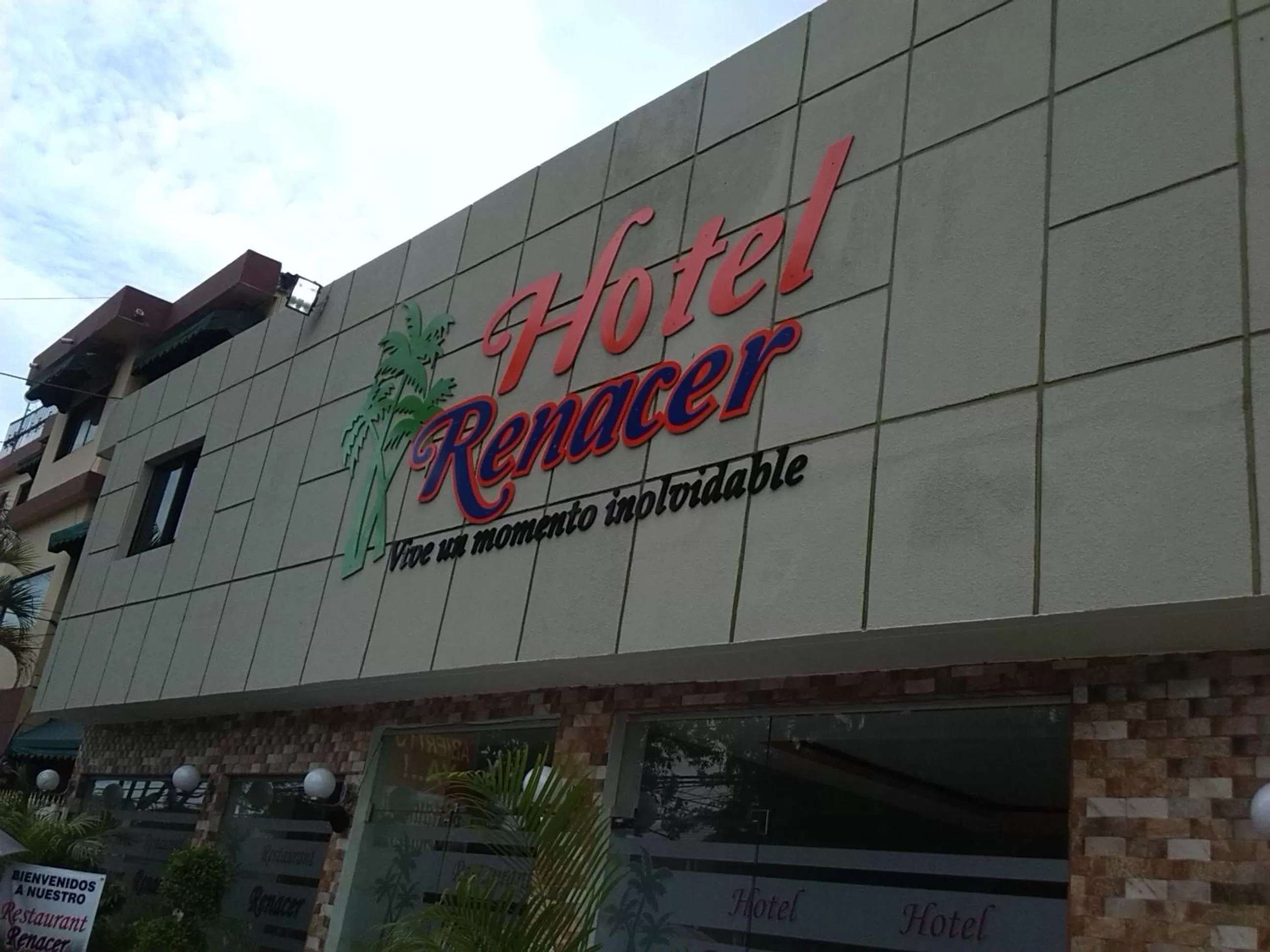 Property building in Hotel Renacer