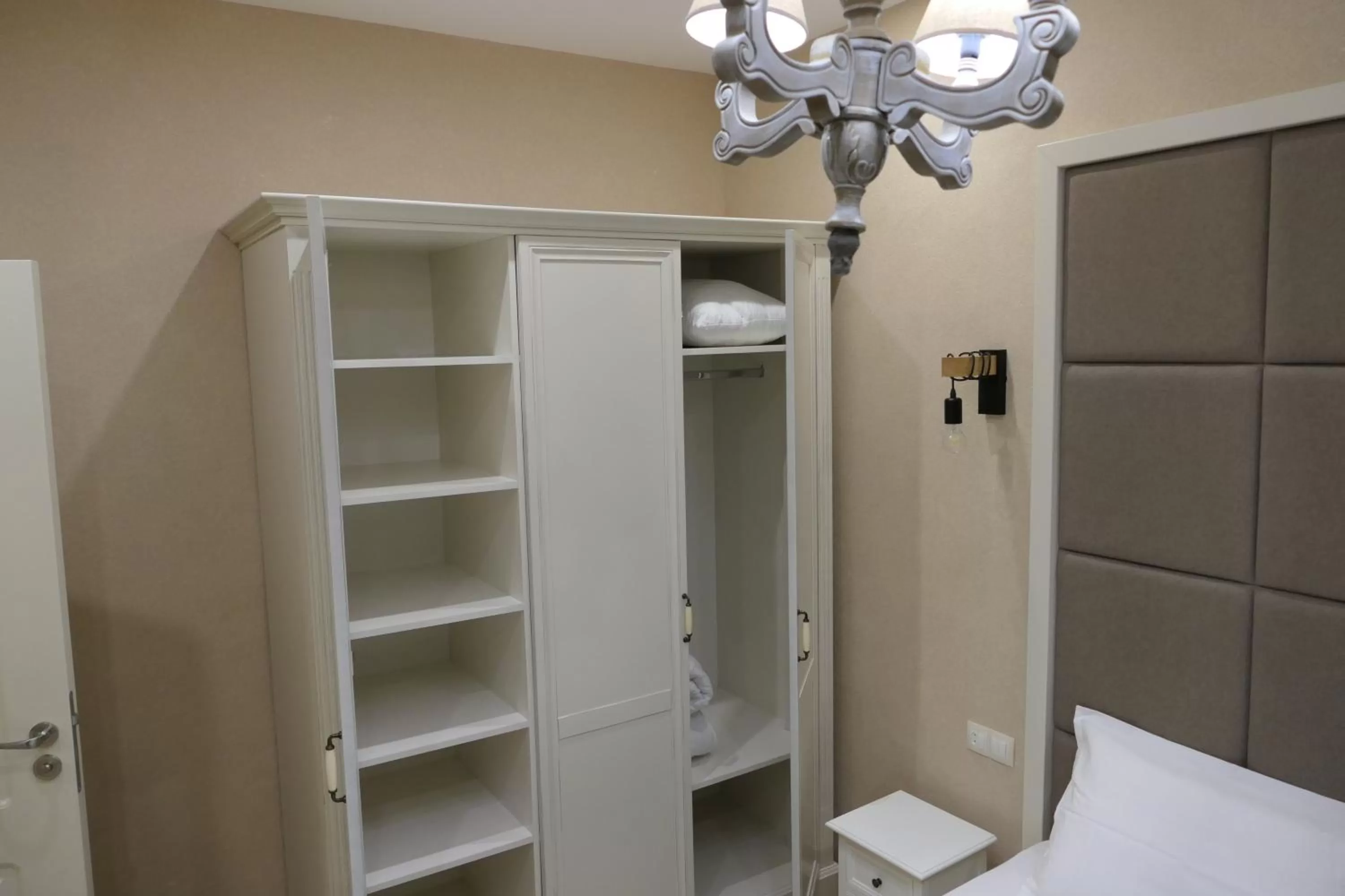 Bedroom in Hotel MEDITERRANEO