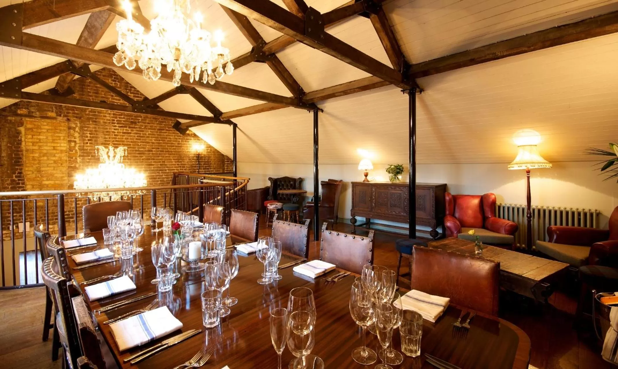 Restaurant/places to eat in Kew Gardens Hotel