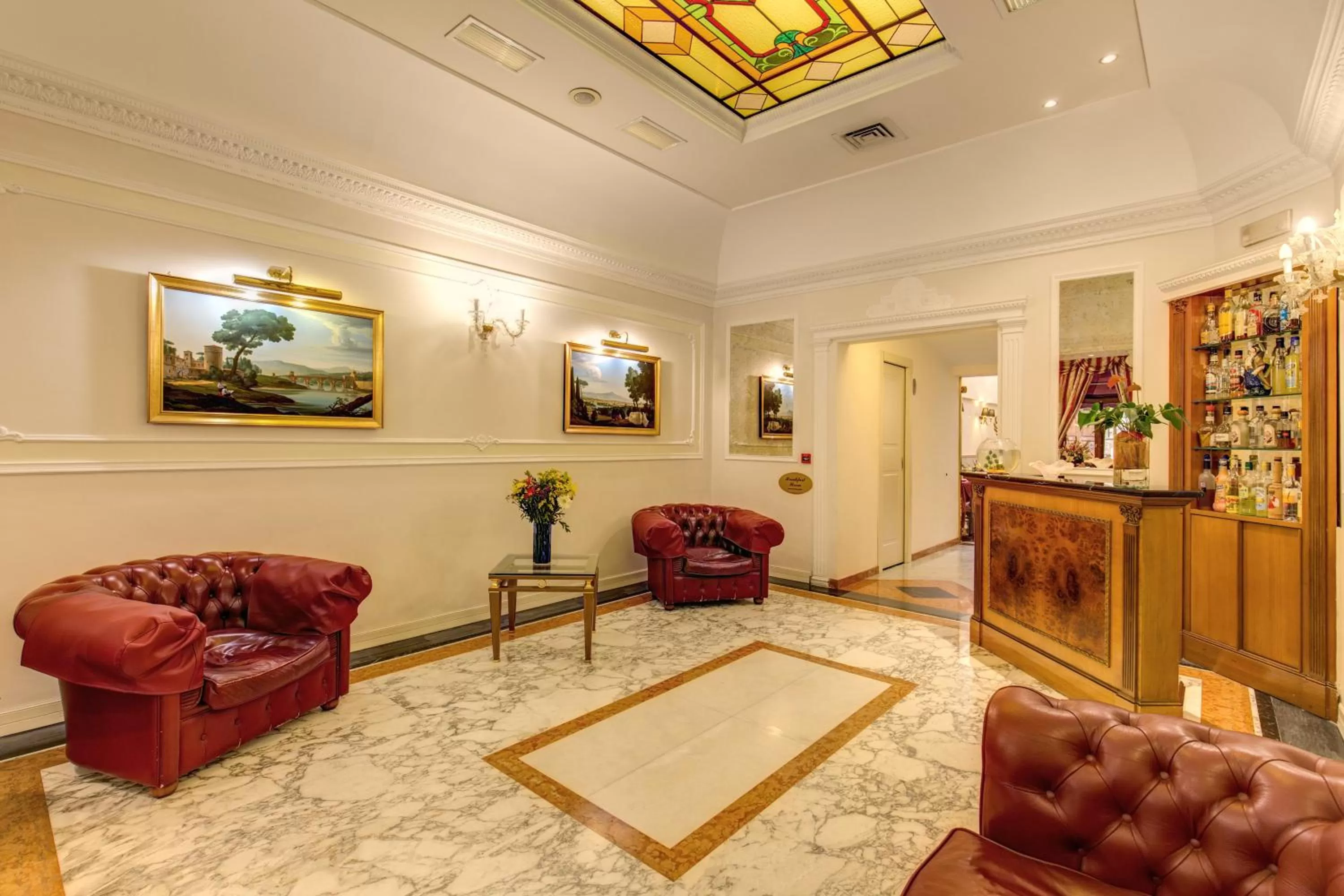 Seating area in Hotel Contilia