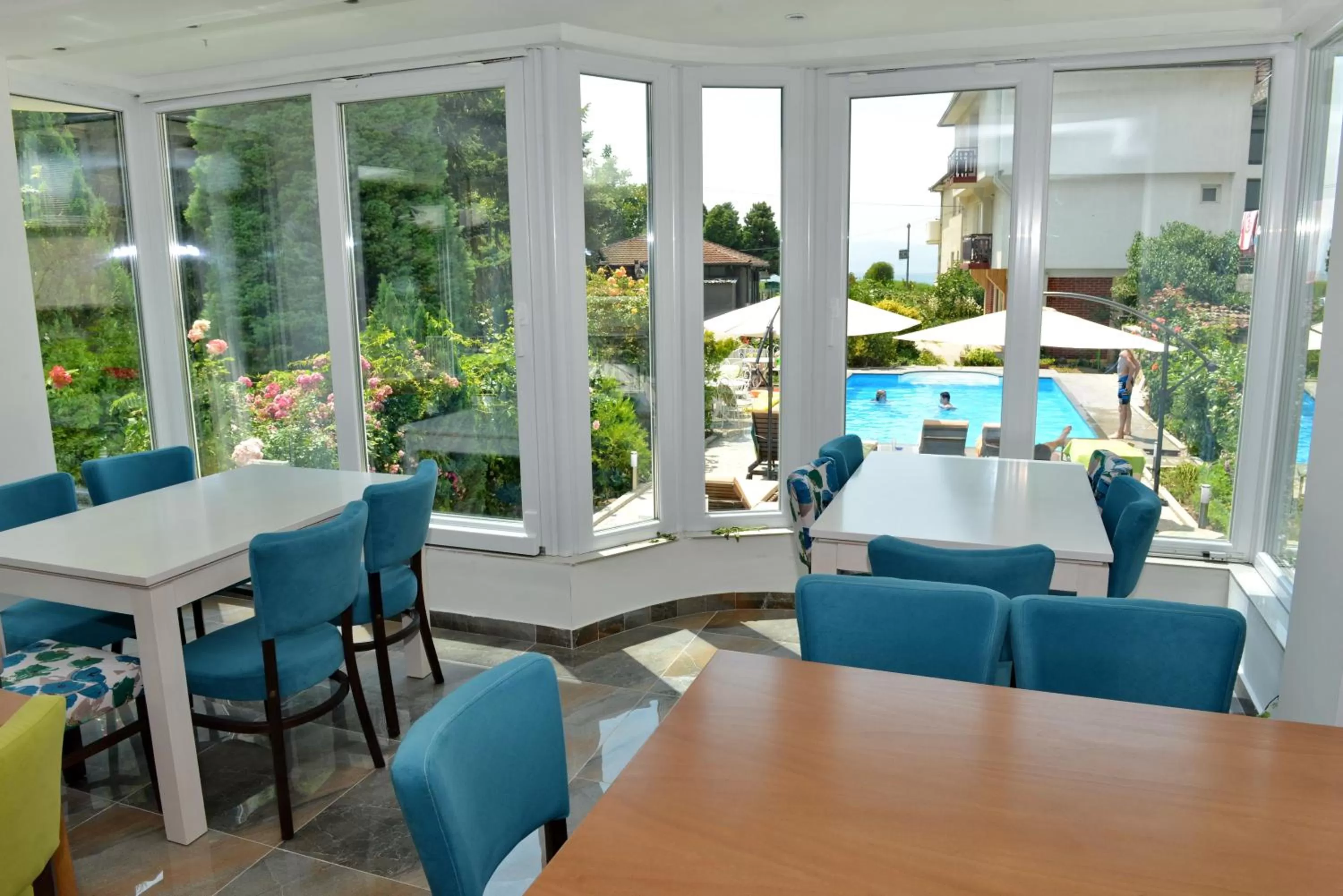 Restaurant/places to eat in Villa Jordan