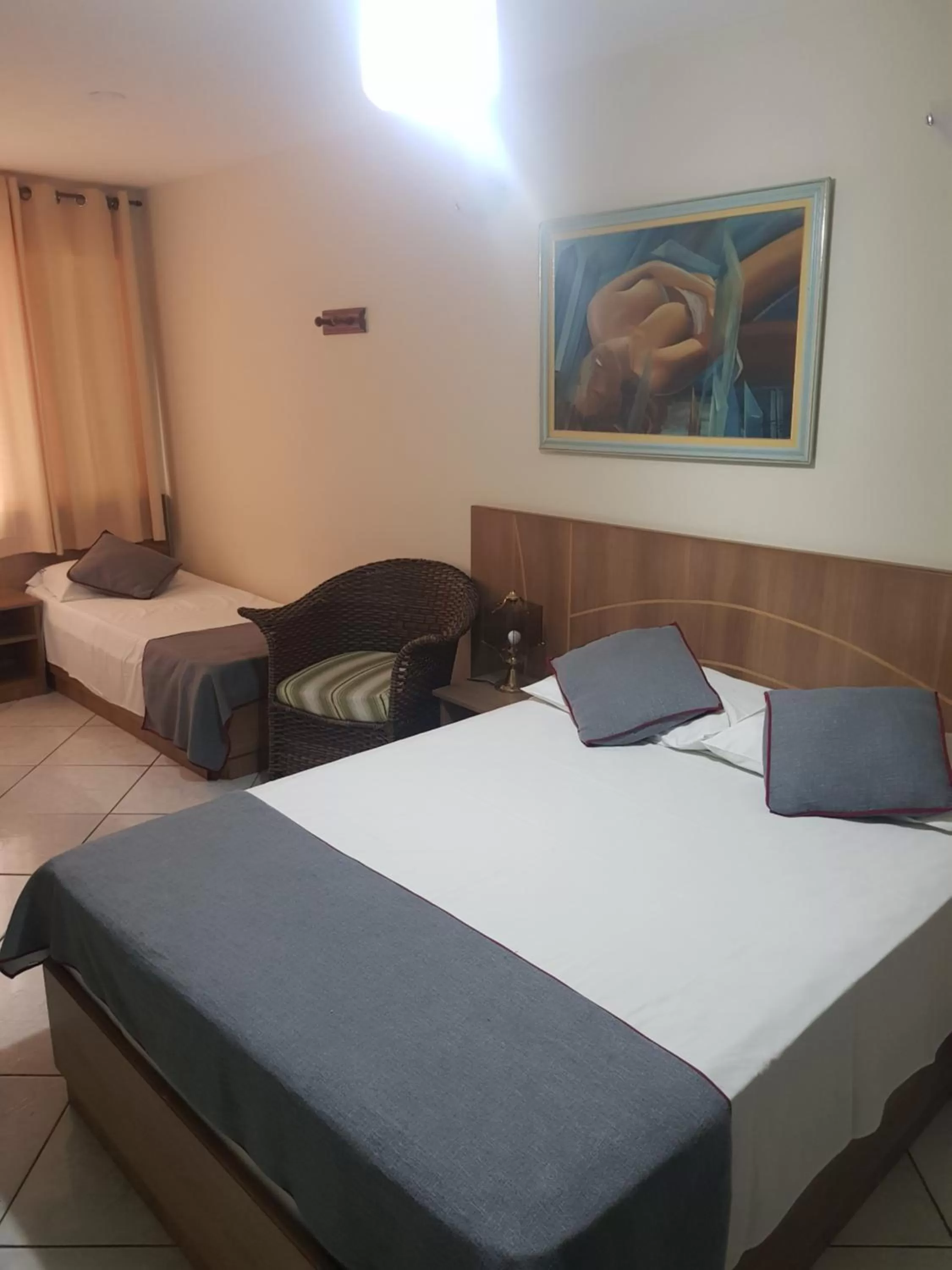 Bed in San Francisco Plazza Hotel