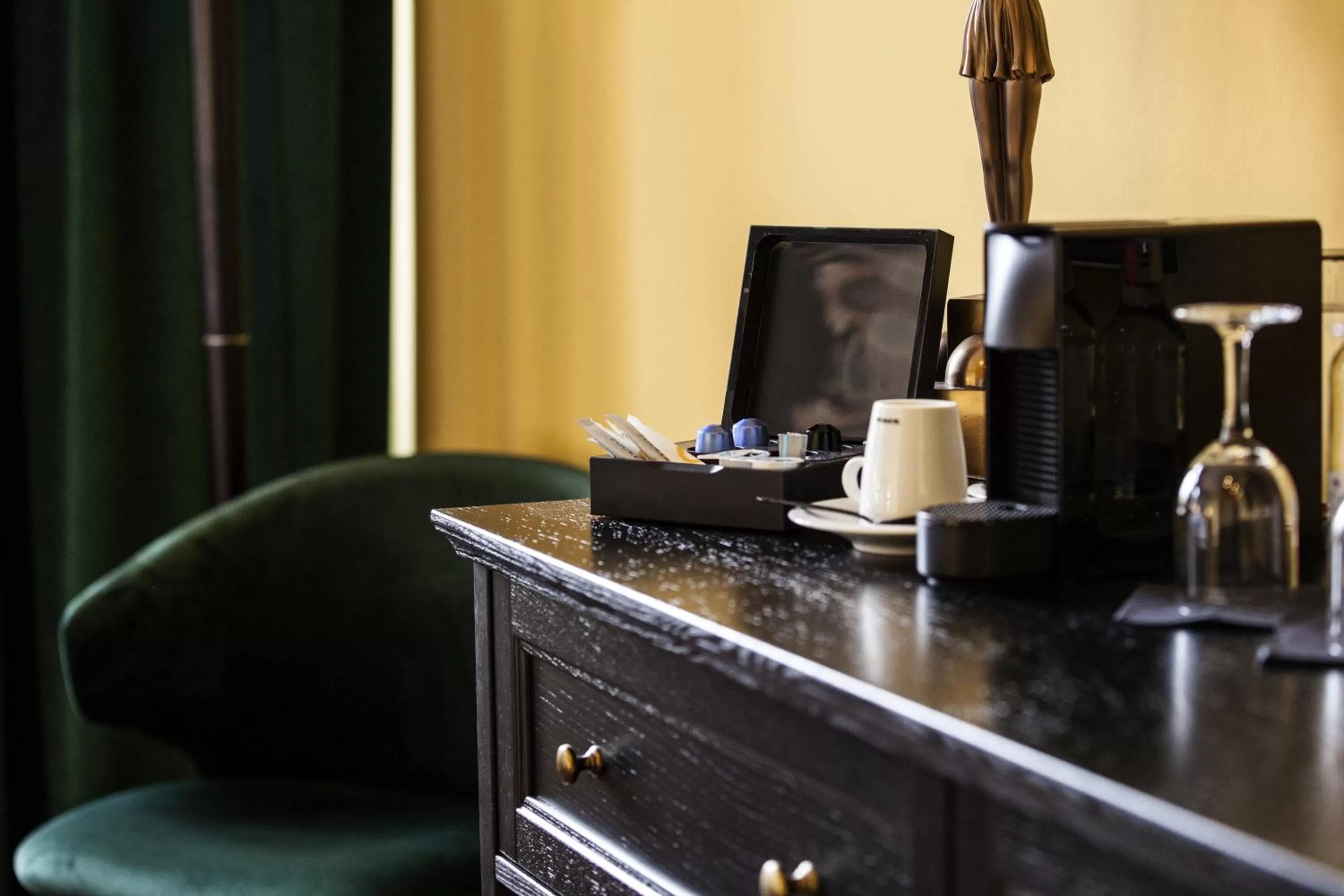 Photo of the whole room in Palace St. George